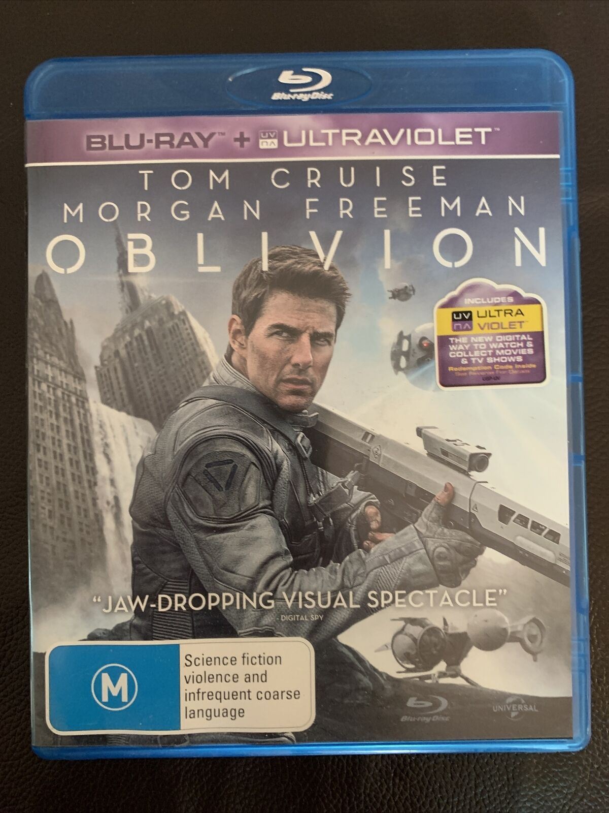 Oblivion (Blu-ray, 2013) Tom Cruise, Morgan Freeman, Olga Kurylenko