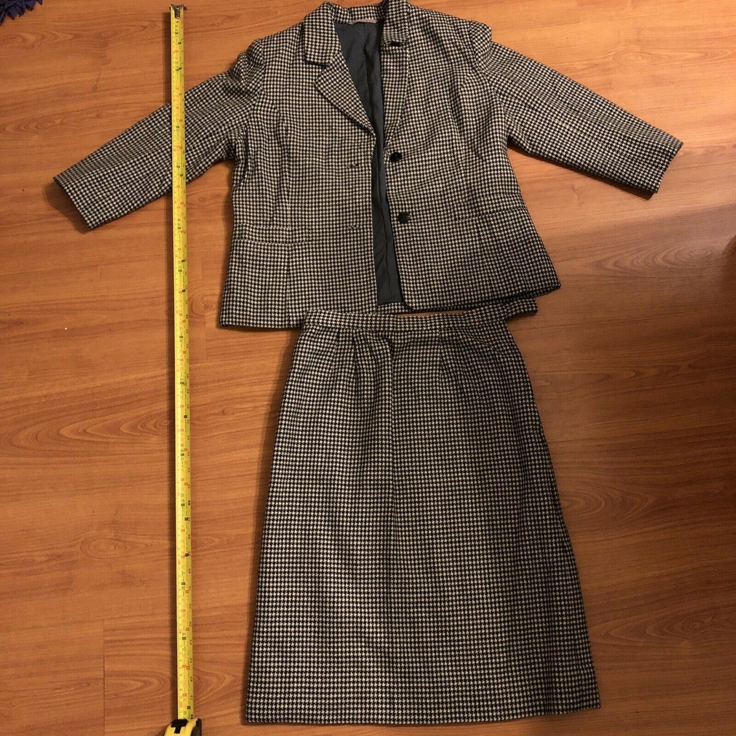 Vintage Luxury Check Fabric Jacket & Pencil Skirt