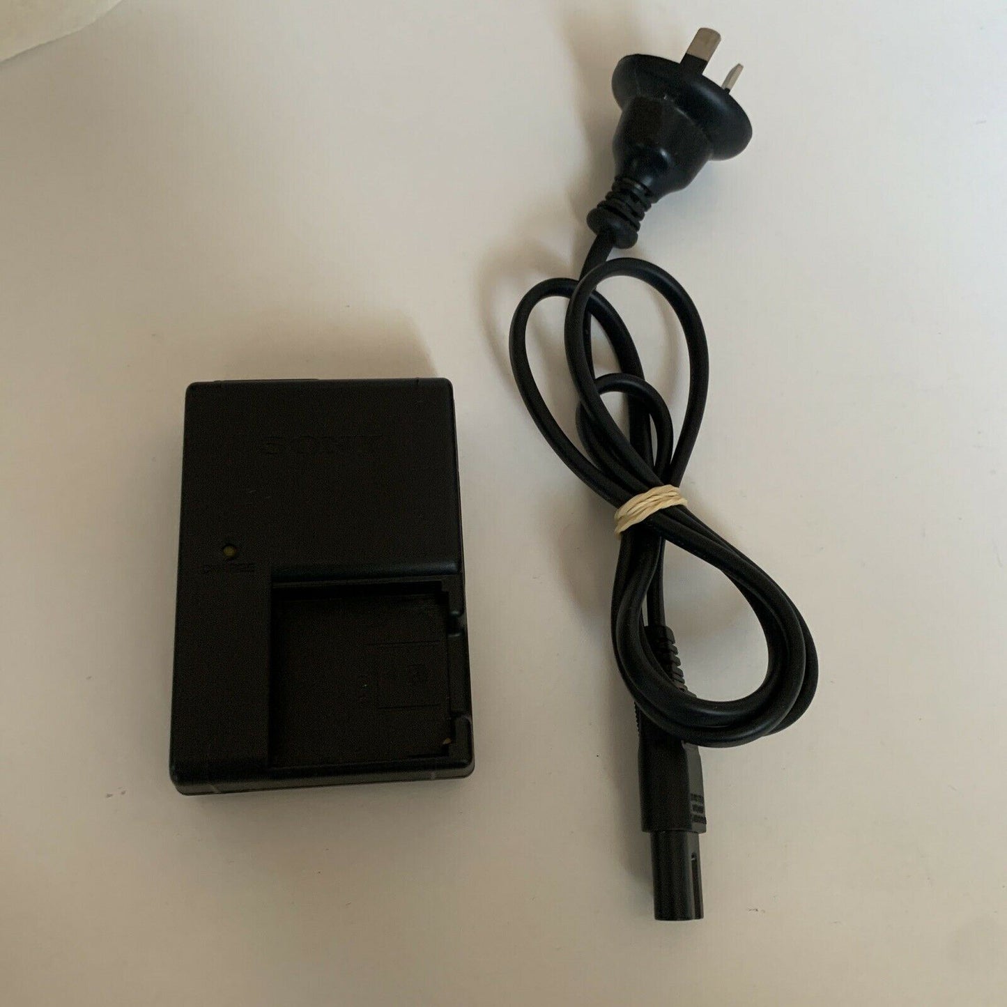 Genuine Sony BC-CSGB Battery Charger for NP-BG1 & NP-FG1
