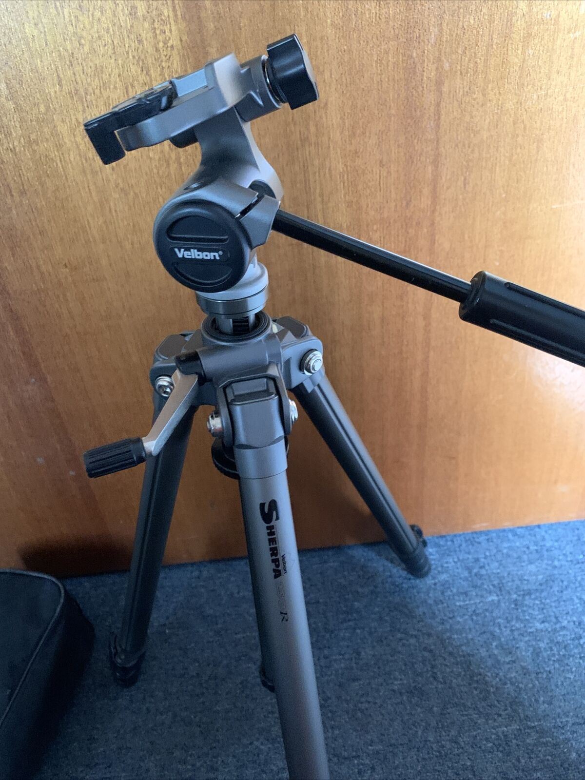 Velbon Sherpa 250R Camera Tripod