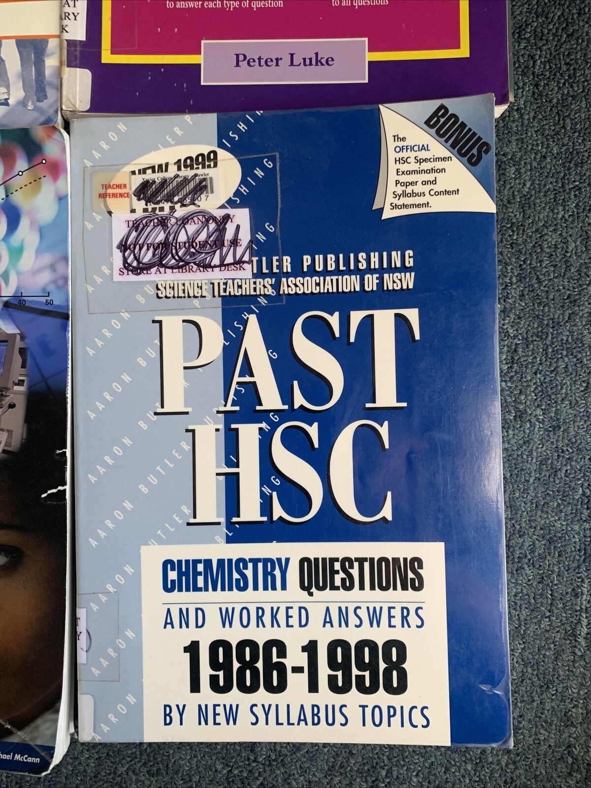 4x SACE Stage 2 Chemistry Books: The Essentials, Past HSC, Revision guide, Exams