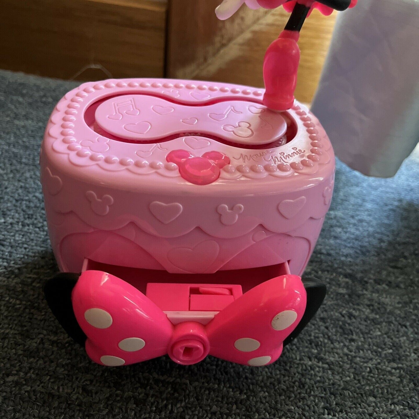 Disney Minnie Mouse Bow-Tique Musical Jewellery Box