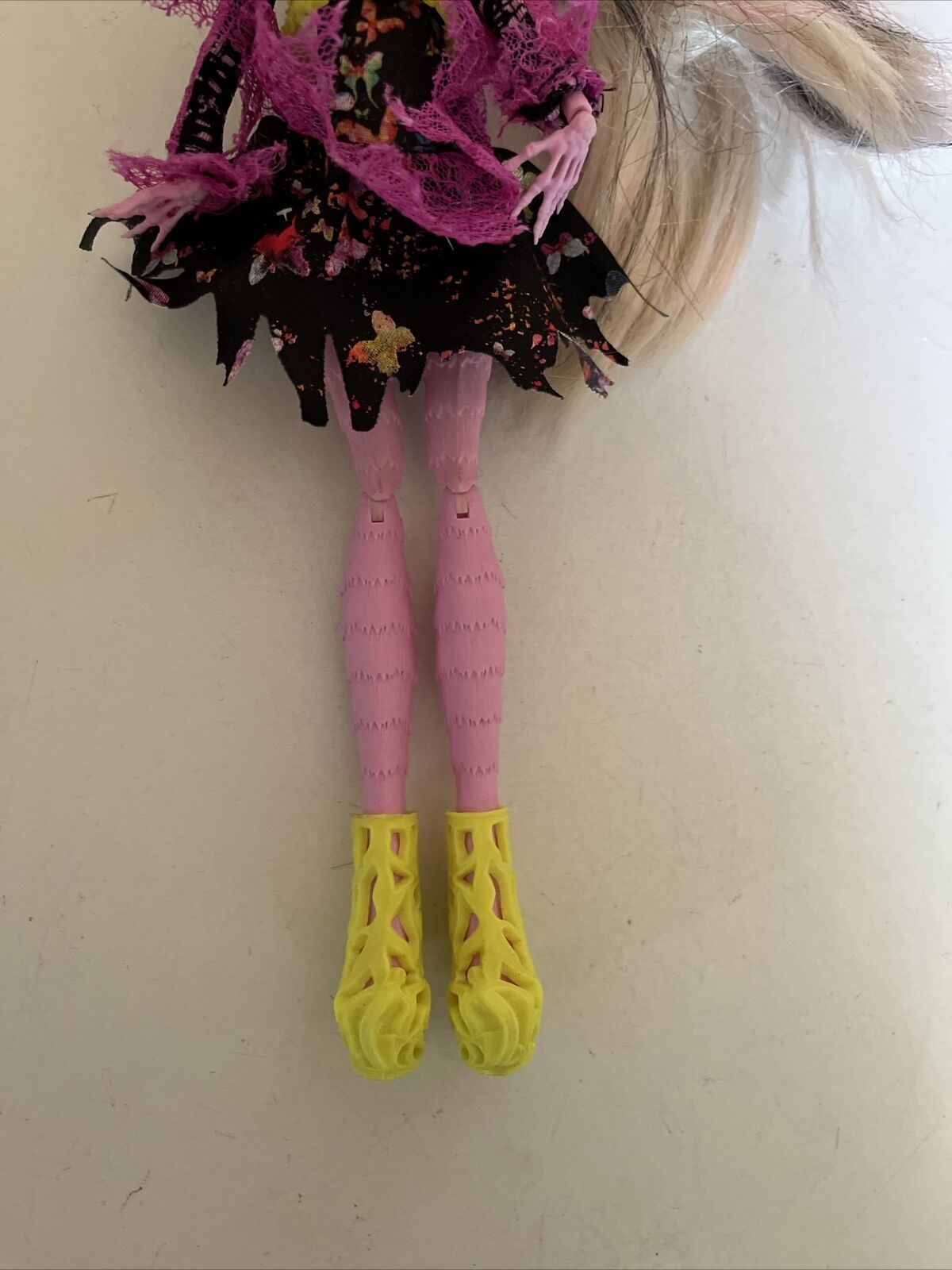 Monster High Freaky Fusion Bonita Femur Doll Hybrid Skeleton no wings