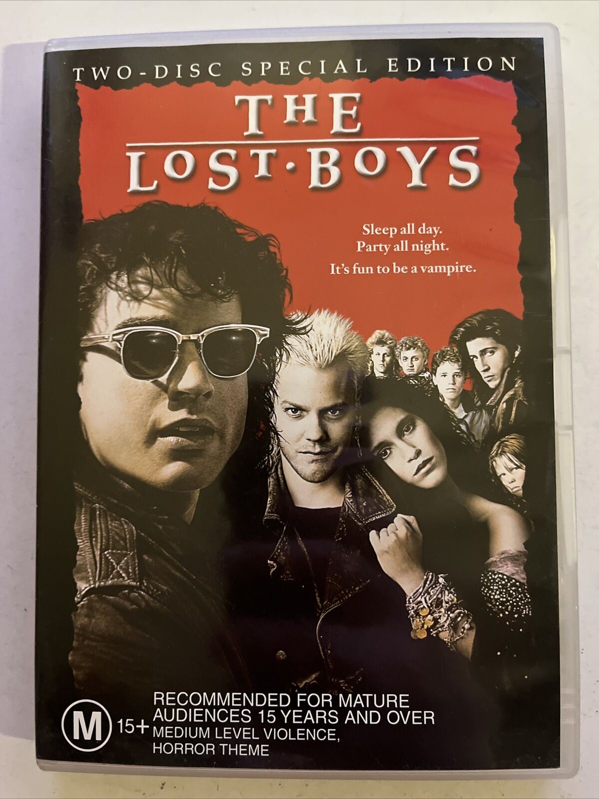 The Lost Boys - Special Edition (DVD, 1987) Kiefer Sutherland, Corey Feldman