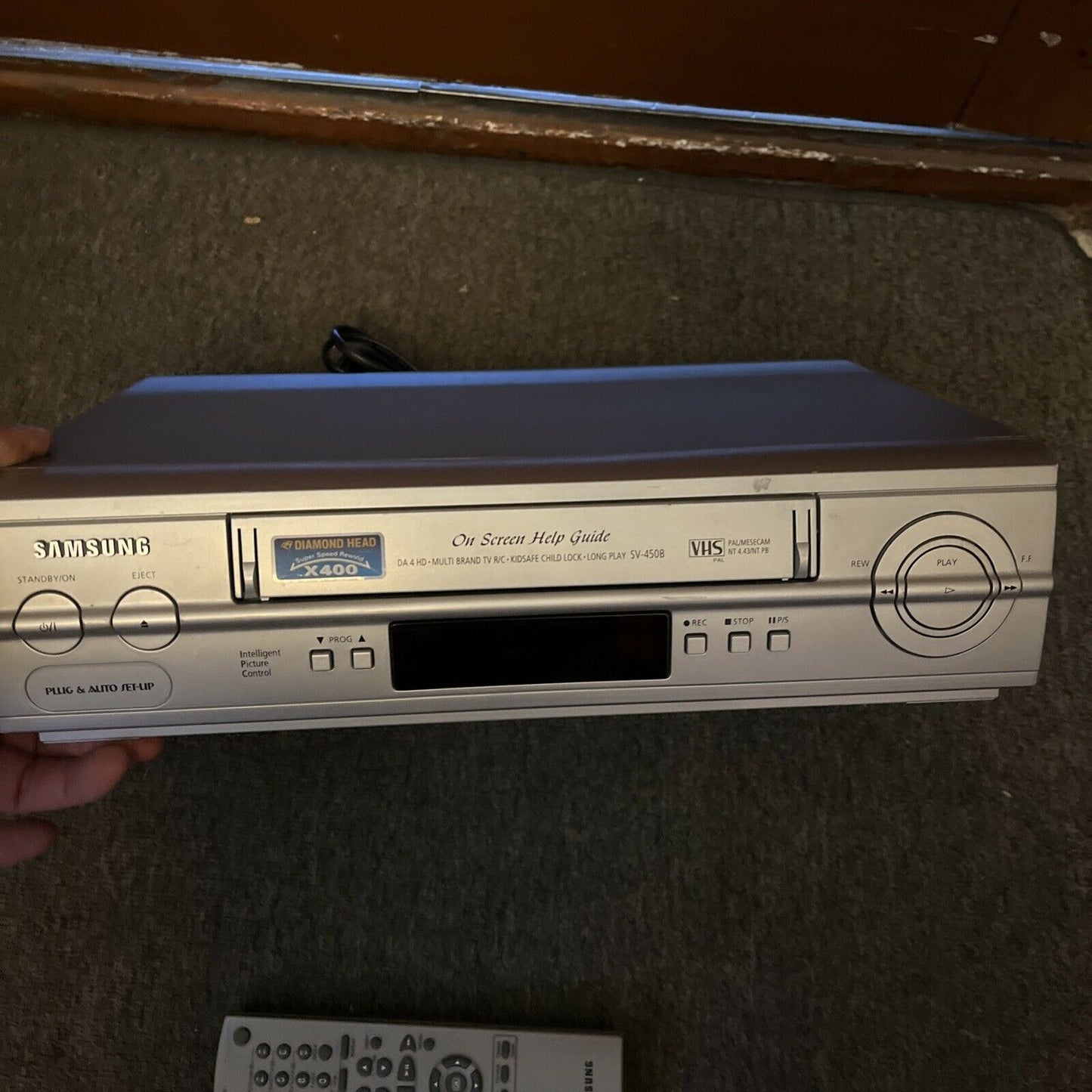 SAMSUNG Video Cassette Recorder SV-450B VCR VHS PLAYER with Remote Long Play