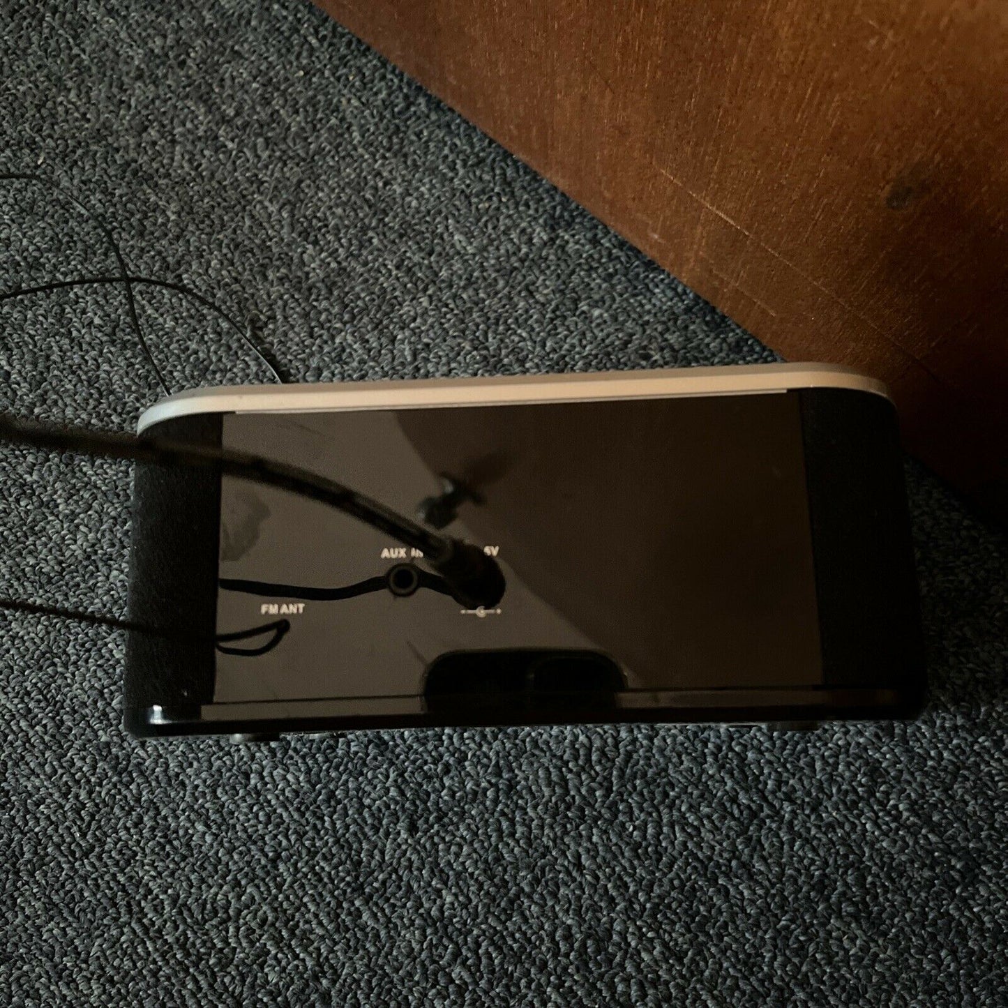 Audiosonic Alarm Clock Radio Lightning iPhone Dock ICR-05131