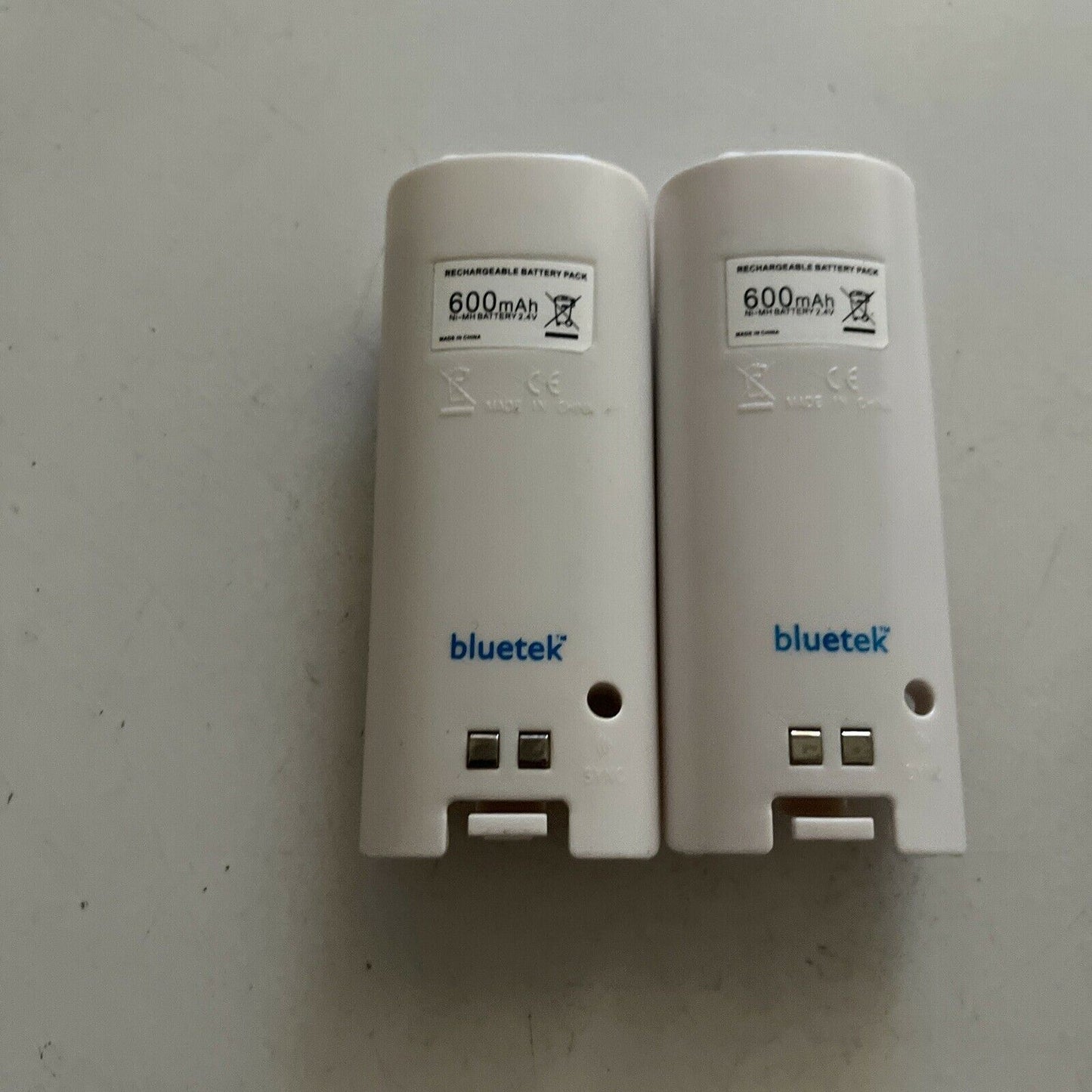 Nintendo Wii Bluetek Rechargeable Battery Pack & Charging Dock for Wiimote