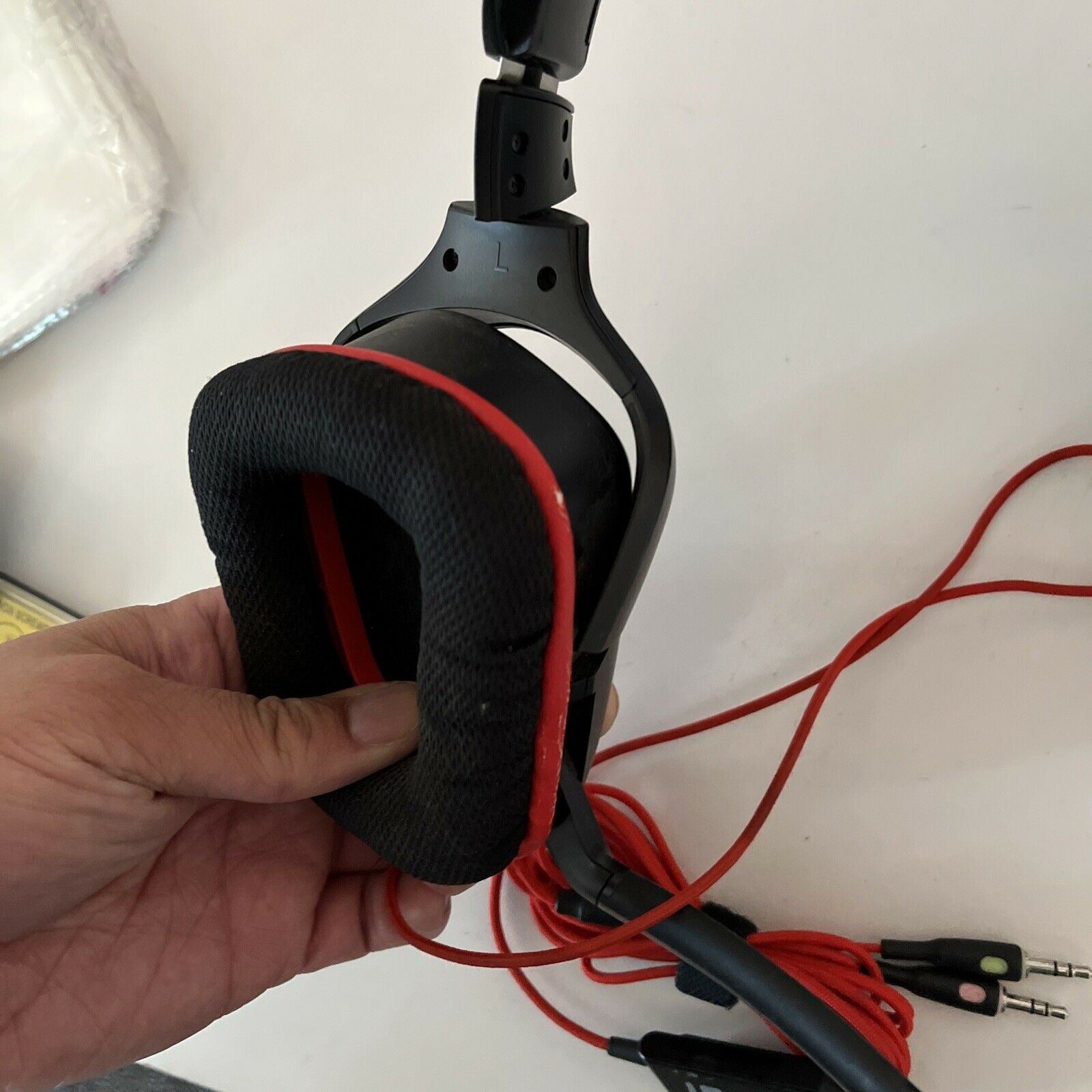 Logitech G230 Stereo Gaming Headset Light Weight Design Noise