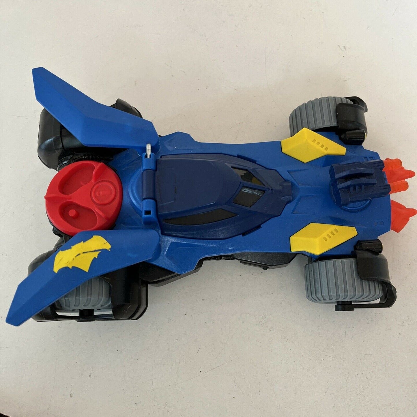 Batman  Fisher-Price Imaginext Batmobile DC Super Friends with Lights