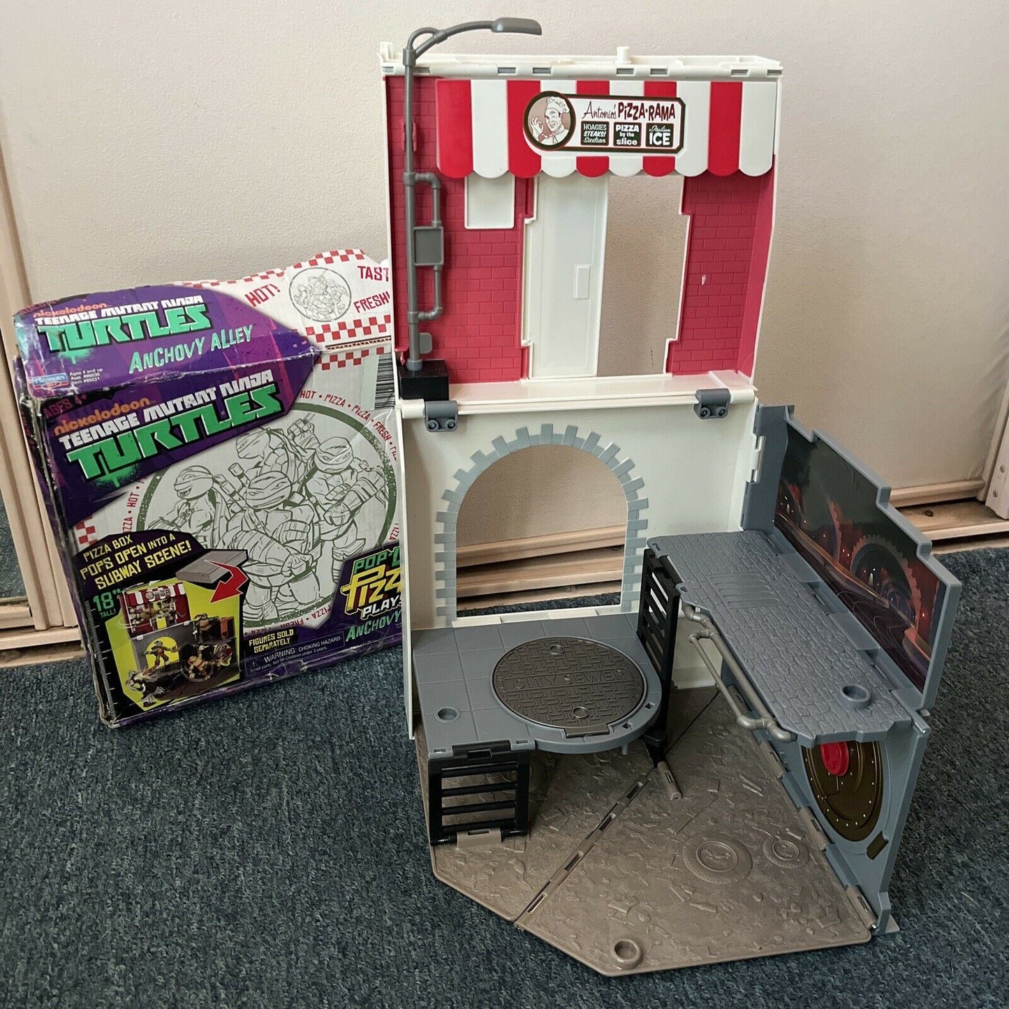 Teenage Mutant Ninja Turtles Pop Up Pizza Playset Anchovy Alley