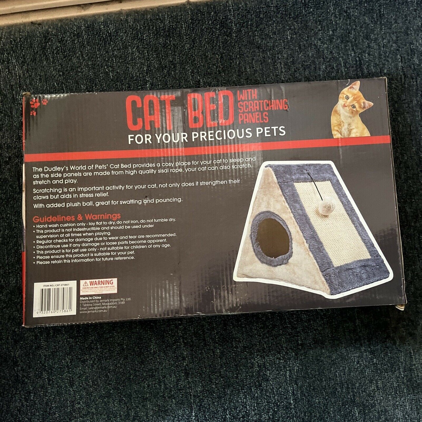 Cat Bed With Scratching Panels 42 x 24 x 35cm