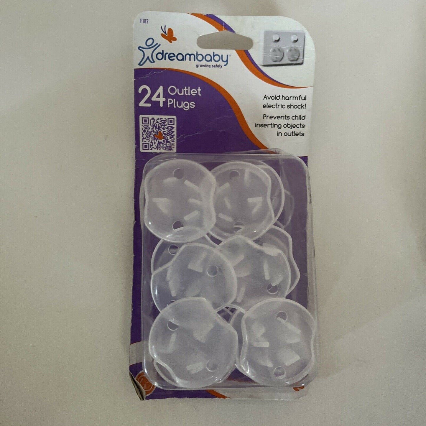 Dreambaby Outlet Plugs, 24 Piece Dreambaby,  Drawer Catch, Flat Screen Tv Saver