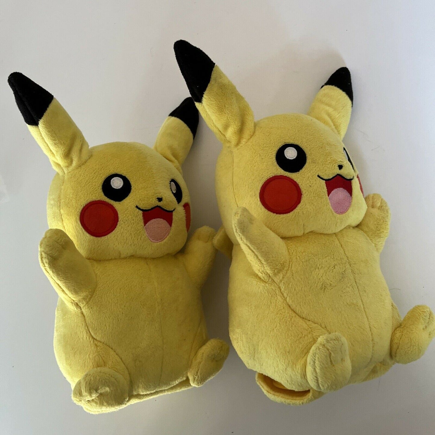 2x Pokemon Pikachu  10" Talking Light Up Cheeks Soft Cuddly Plush 2017 Tomy