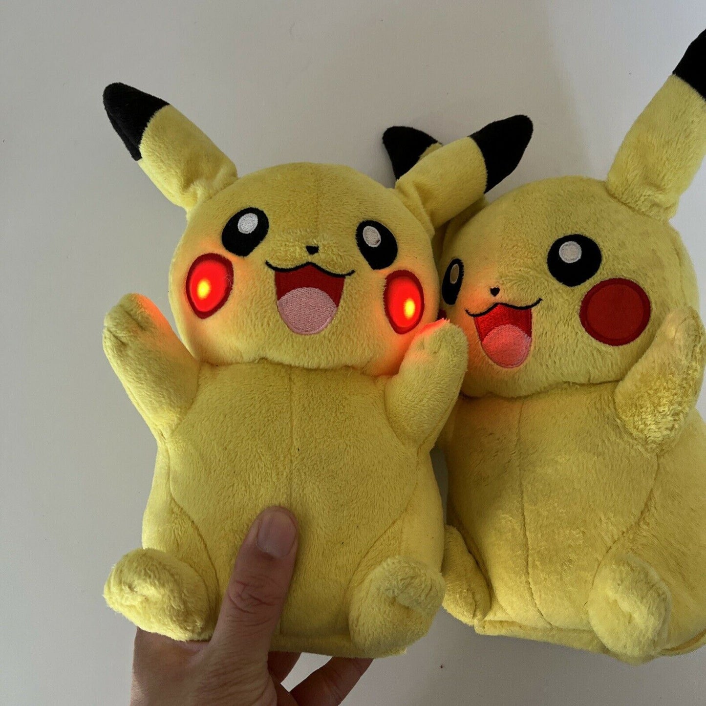 2x Pokemon Pikachu  10" Talking Light Up Cheeks Soft Cuddly Plush 2017 Tomy