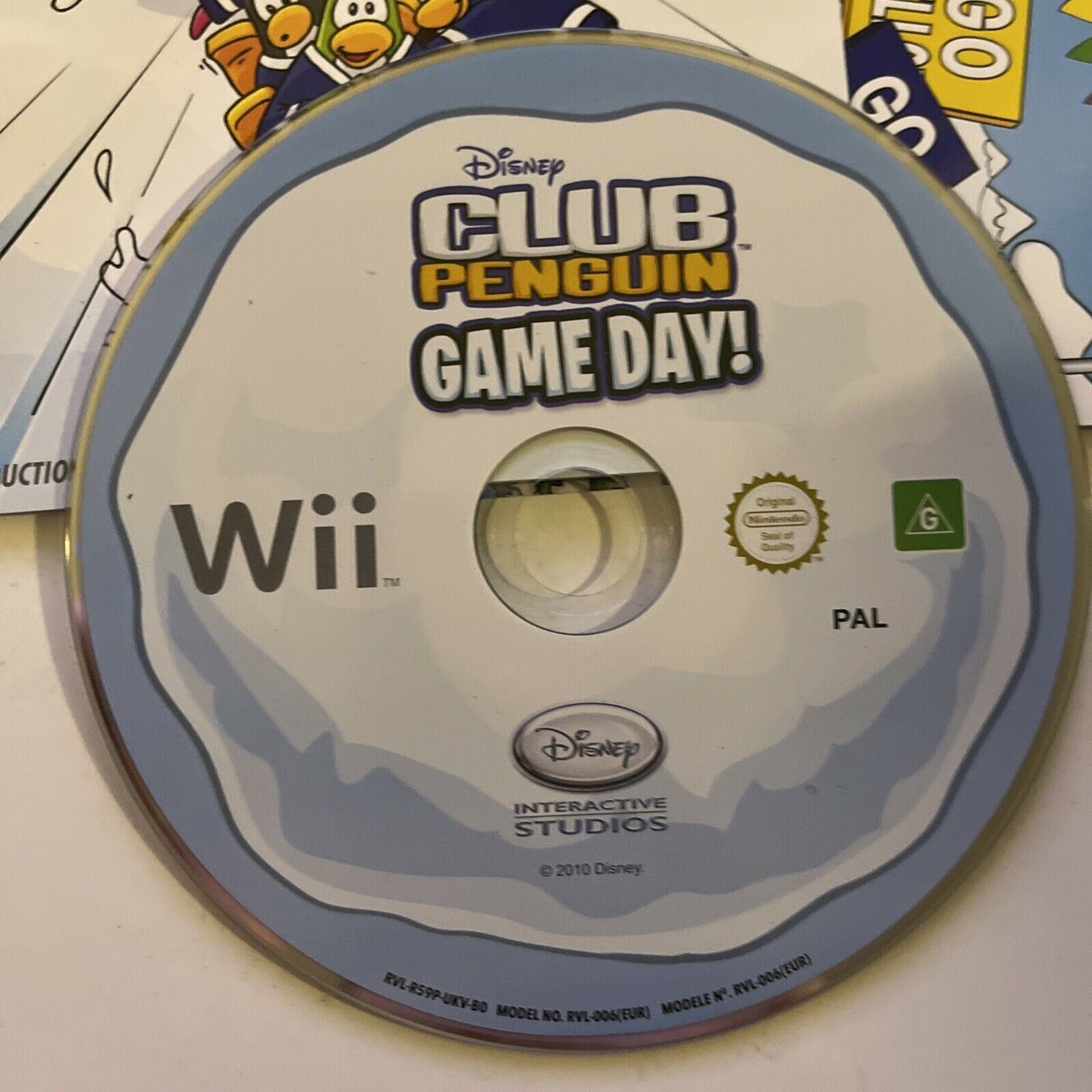 Disney's Club Penguin Game Day - Nintendo Wii PAL Game with Manual