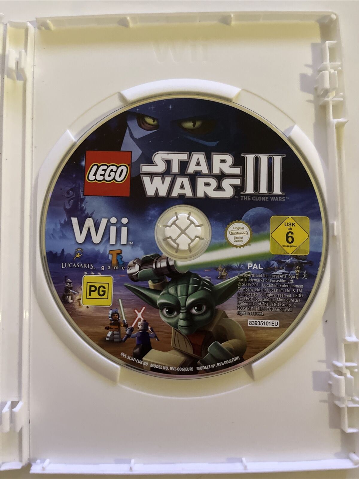 LEGO Star Wars 3: The Clone Wars - Nintendo Wii PAL Game Complete With Manual