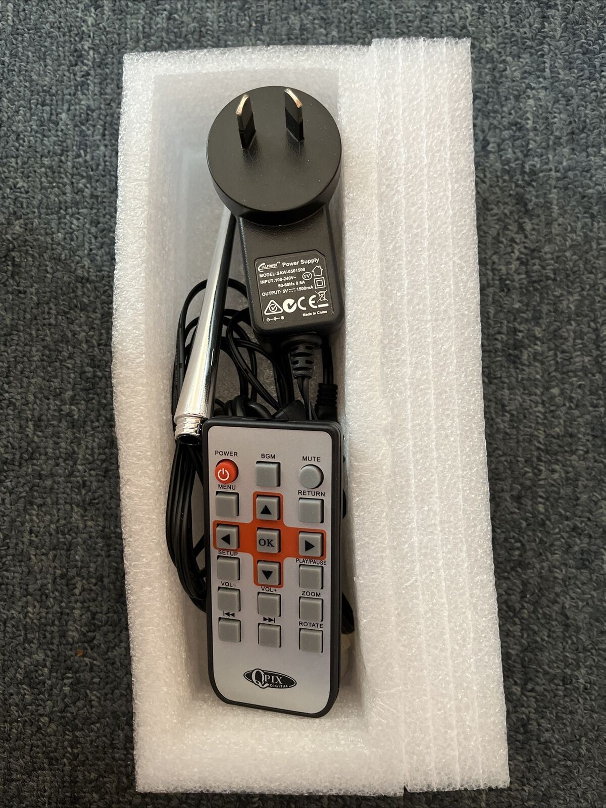 QPIX 10.1'' Digital Photo Frame MultiFunction IPS Screen Retro Unit