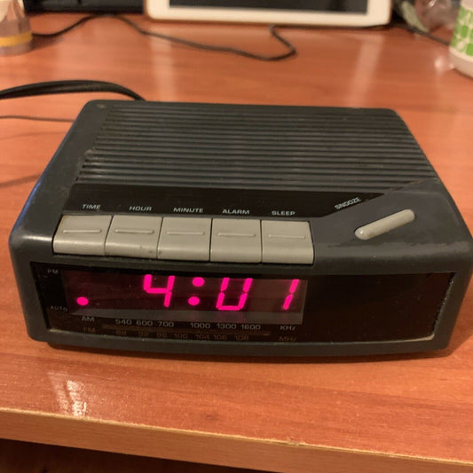AM/FM Alarm Clock Radio Black