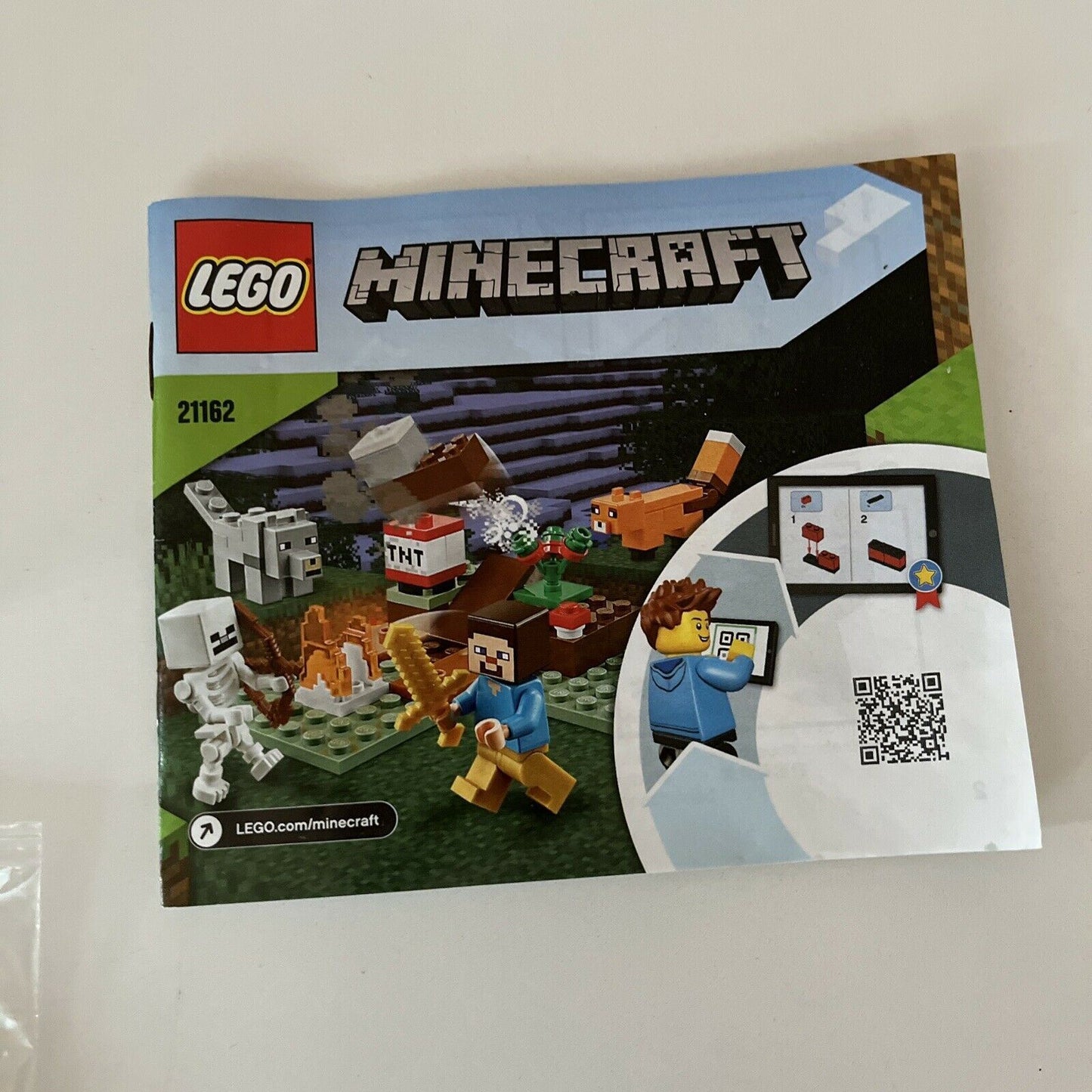 LEGO Minecraft The Taiga Adventure (21162) Unopened Packet but Box damaged