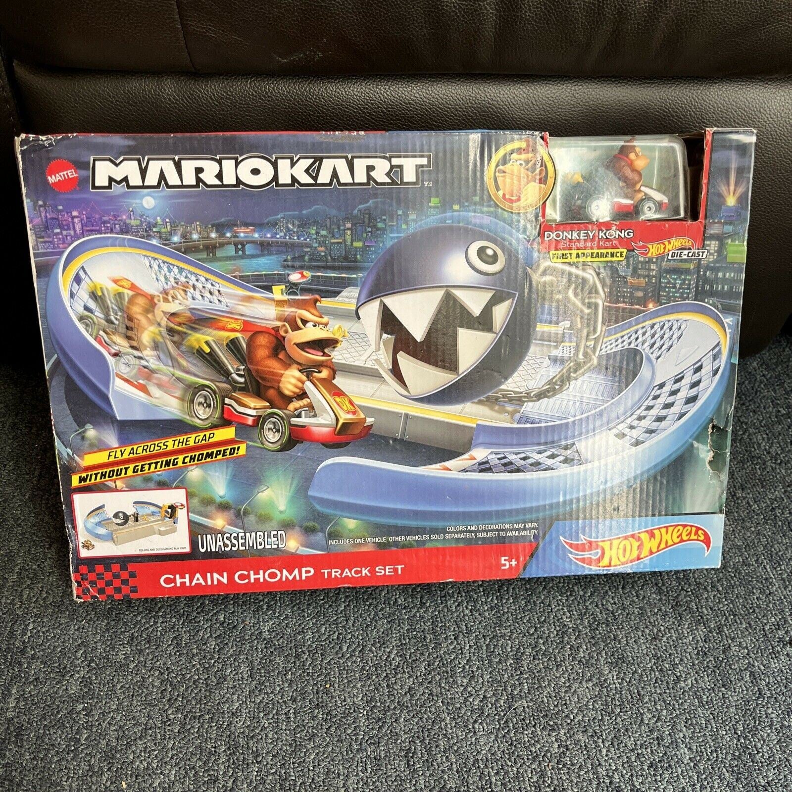 Hot Wheels MarioKart Chain Chomp Track Set + Donkey Kong Diecast Vehic