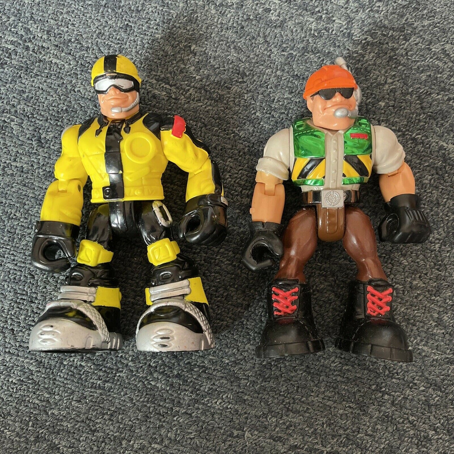 2x Rescue Heroes Mattel 2001 Action Figure