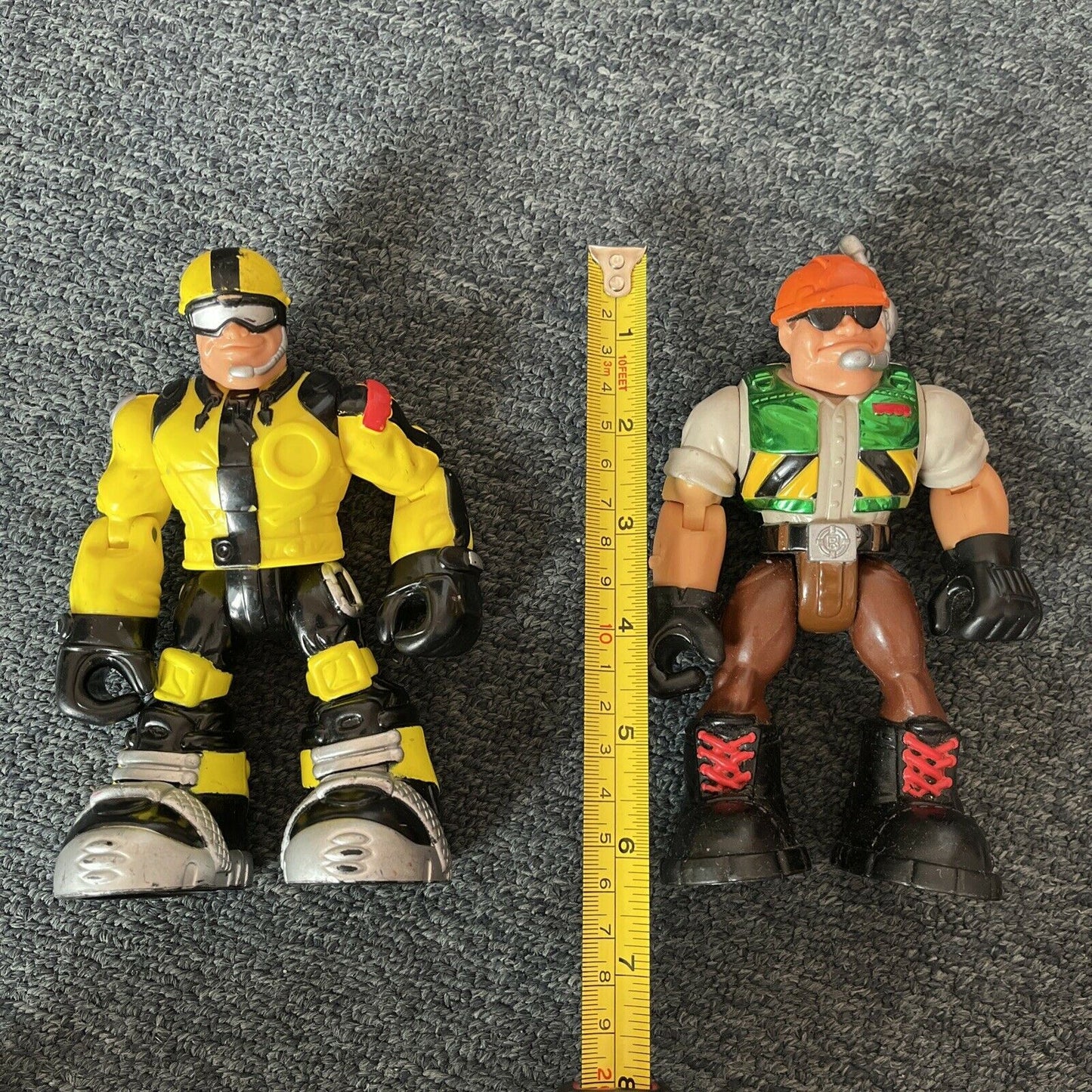 2x Rescue Heroes Mattel 2001 Action Figure