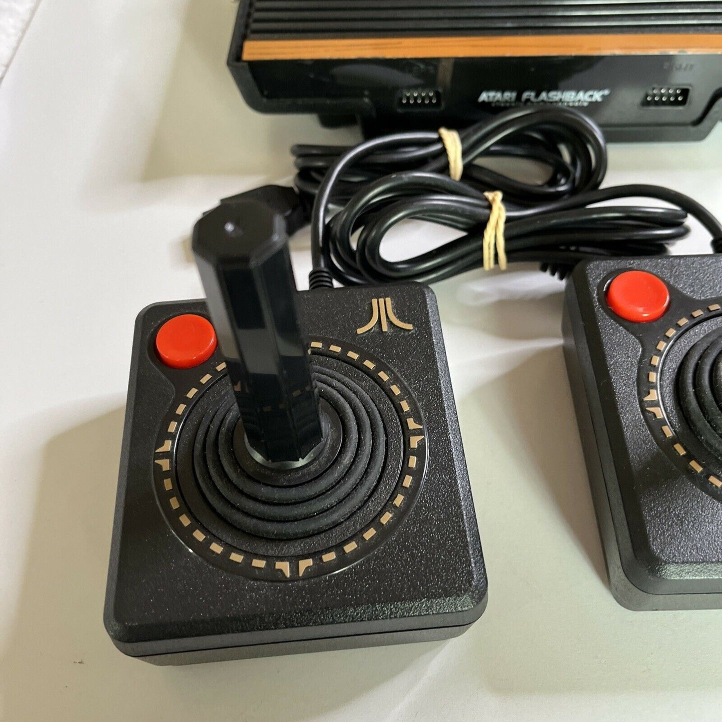 Atari Flashback 8 Video Game Console With Over 100 Games Inbuilt