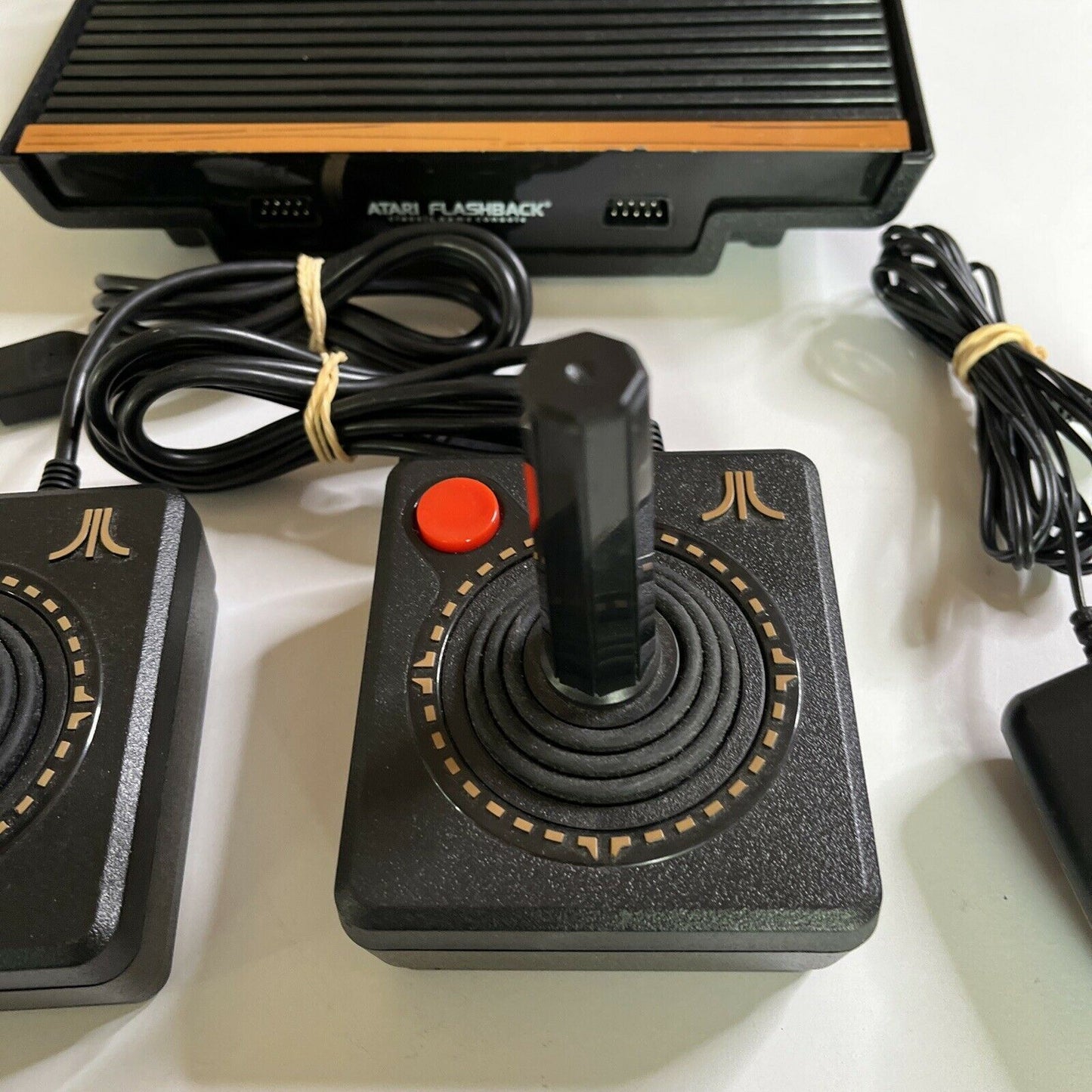 Atari Flashback 8 Video Game Console With Over 100 Games Inbuilt