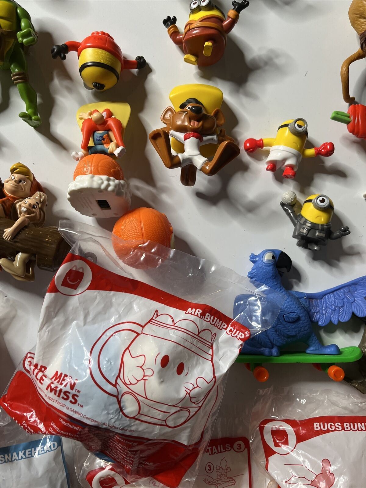 26x Mixed lot McDonald's Promotional Toy Sonic Space Jam Jurassic Park Warner Br