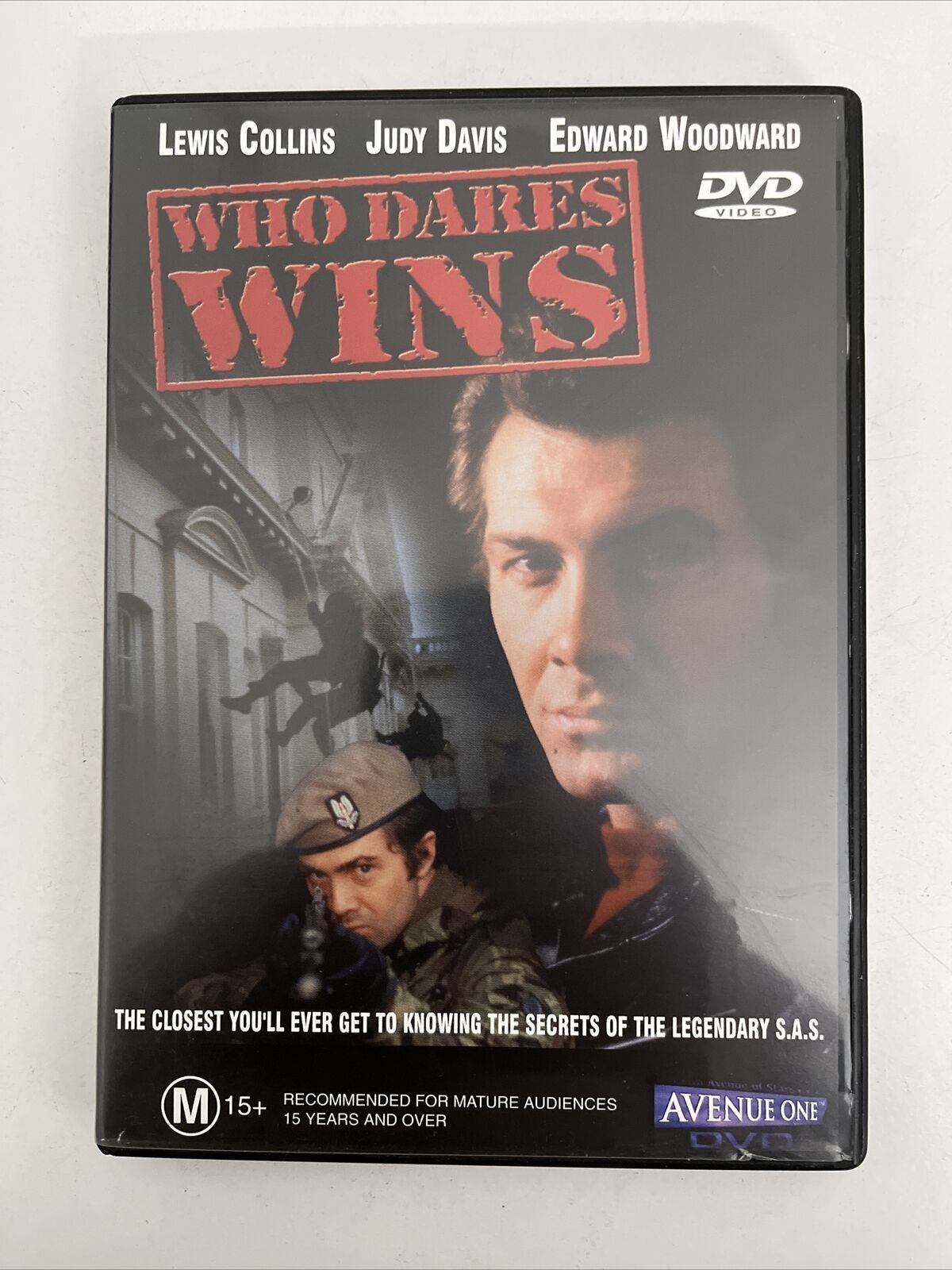 Who Dares Win (DVD, 1982) Lewis Collins, Judy Davis. All Regions NEW