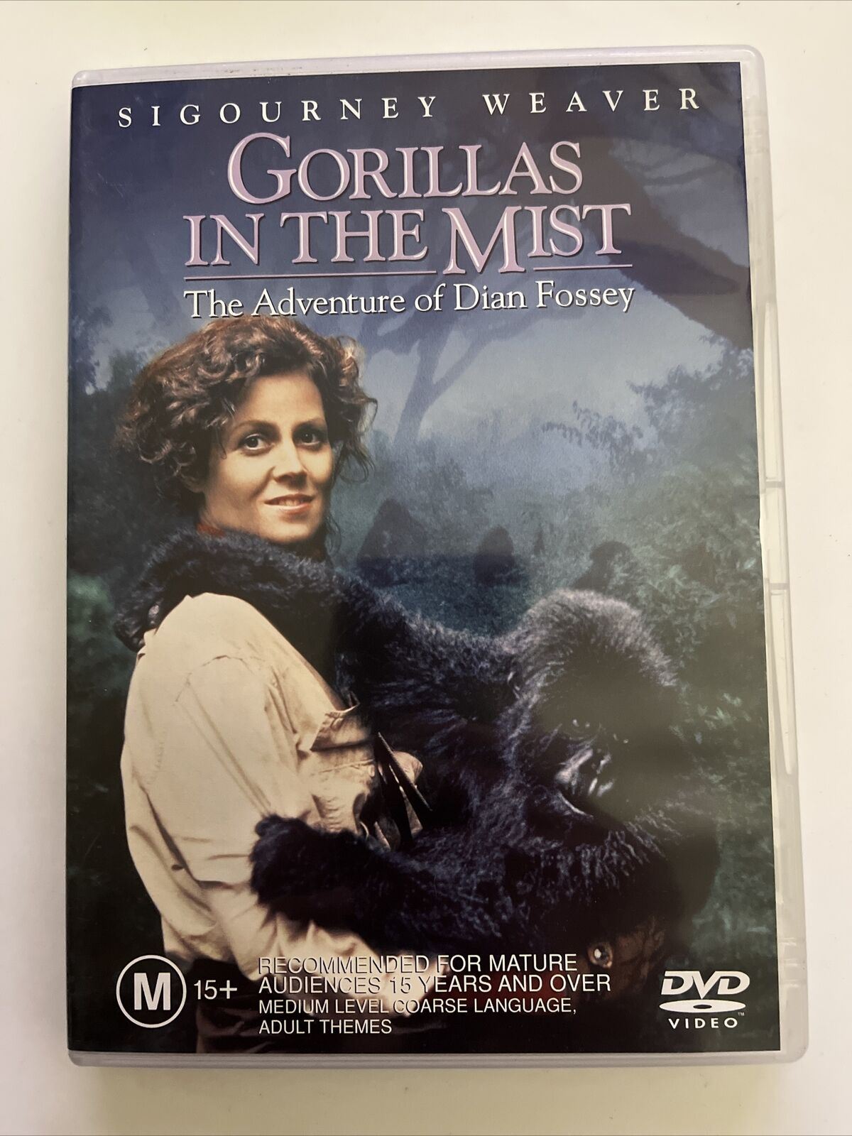 Gorillas In The Mist (DVD, 1988) Sigourney Weaver, Bryan Brown. Region 4 NEW