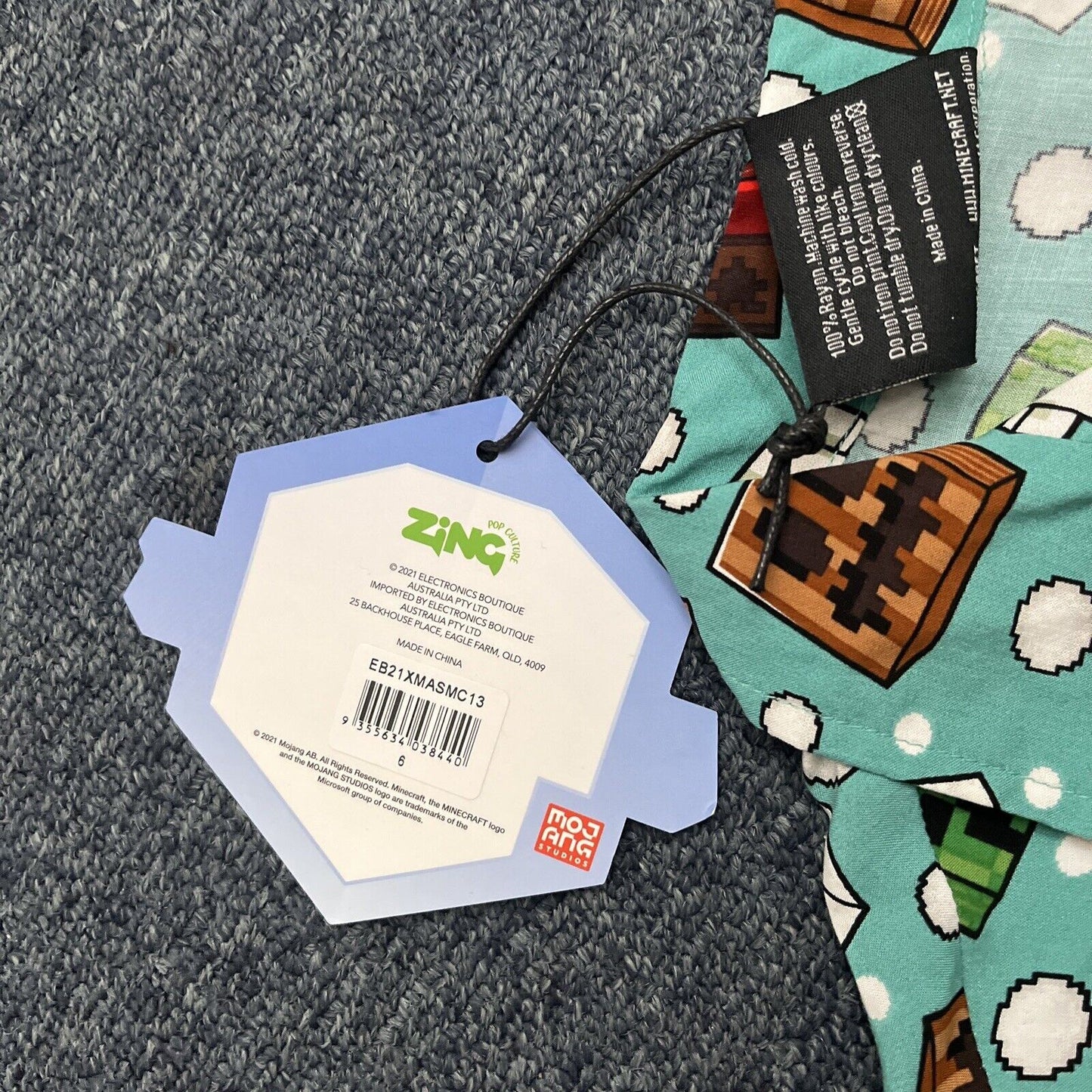 Official Minecraft - Christmas Print Short-Sleeve Kid's T-Shirt Size 6  NEW