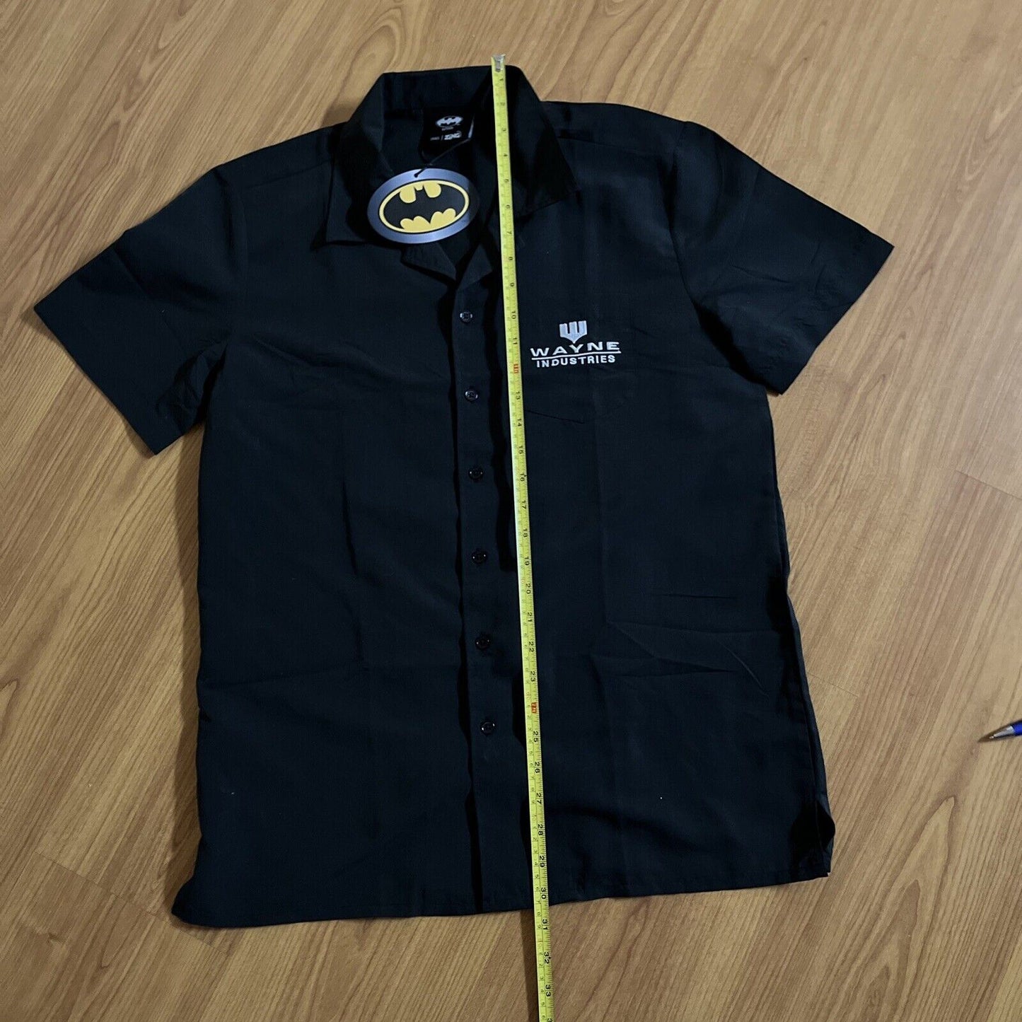Official DC Comics Batman Wayne Industries Short Sleeve Shirt Small NEW
