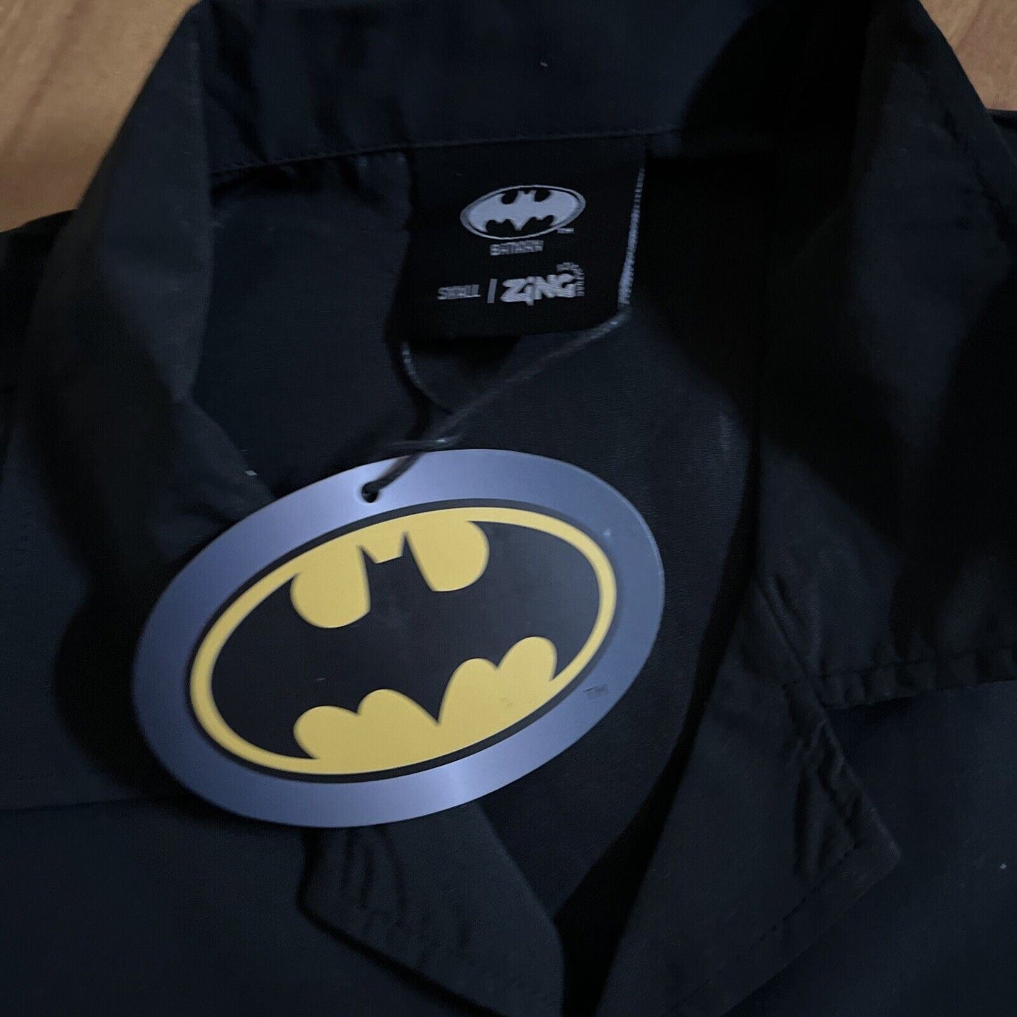 Official DC Comics Batman Wayne Industries Short Sleeve Shirt Small NEW