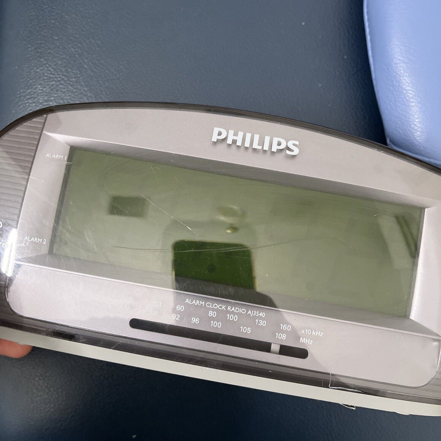 Philips Dual Alarm Clock AM/FM Radio AJ3540/79