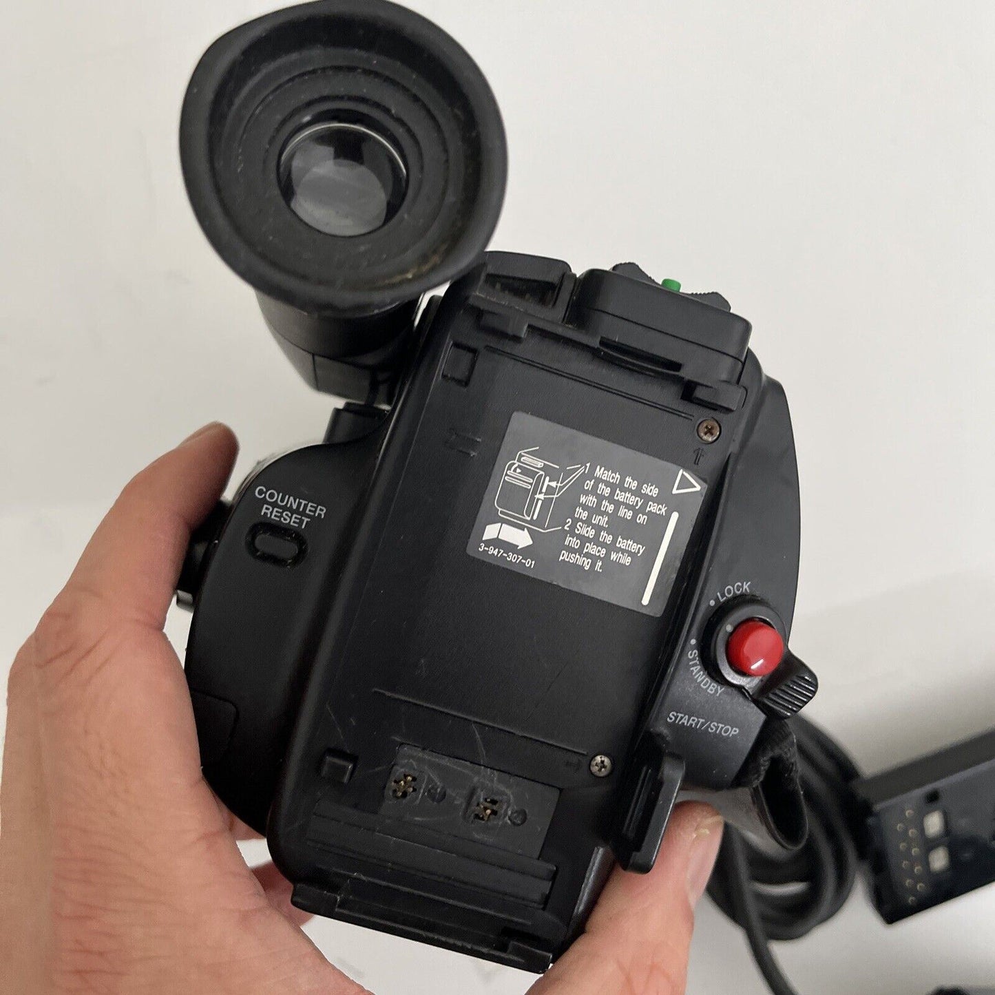 Sony Handycam Video8 CCD-TR2020E Video Camera Recorder *For Parts Or Repair