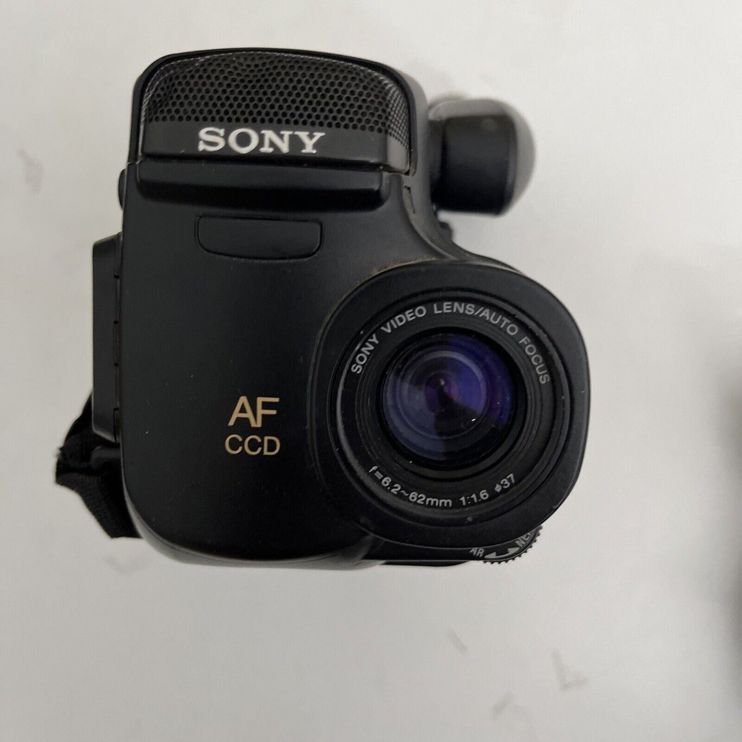 Sony Handycam Video8 CCD-TR2020E Video Camera Recorder *For Parts Or Repair