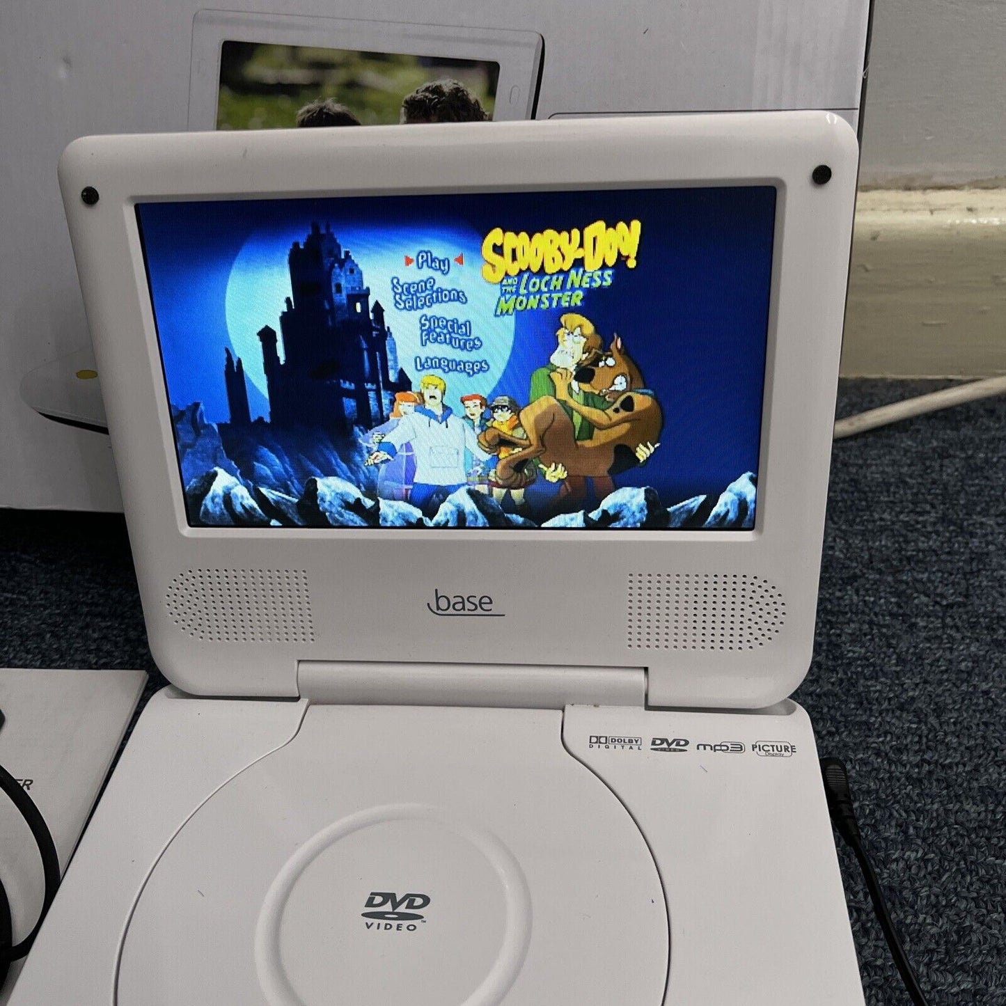 Base 17.5cm 7" Portable DVD Player with Car Charger & AC Adapter