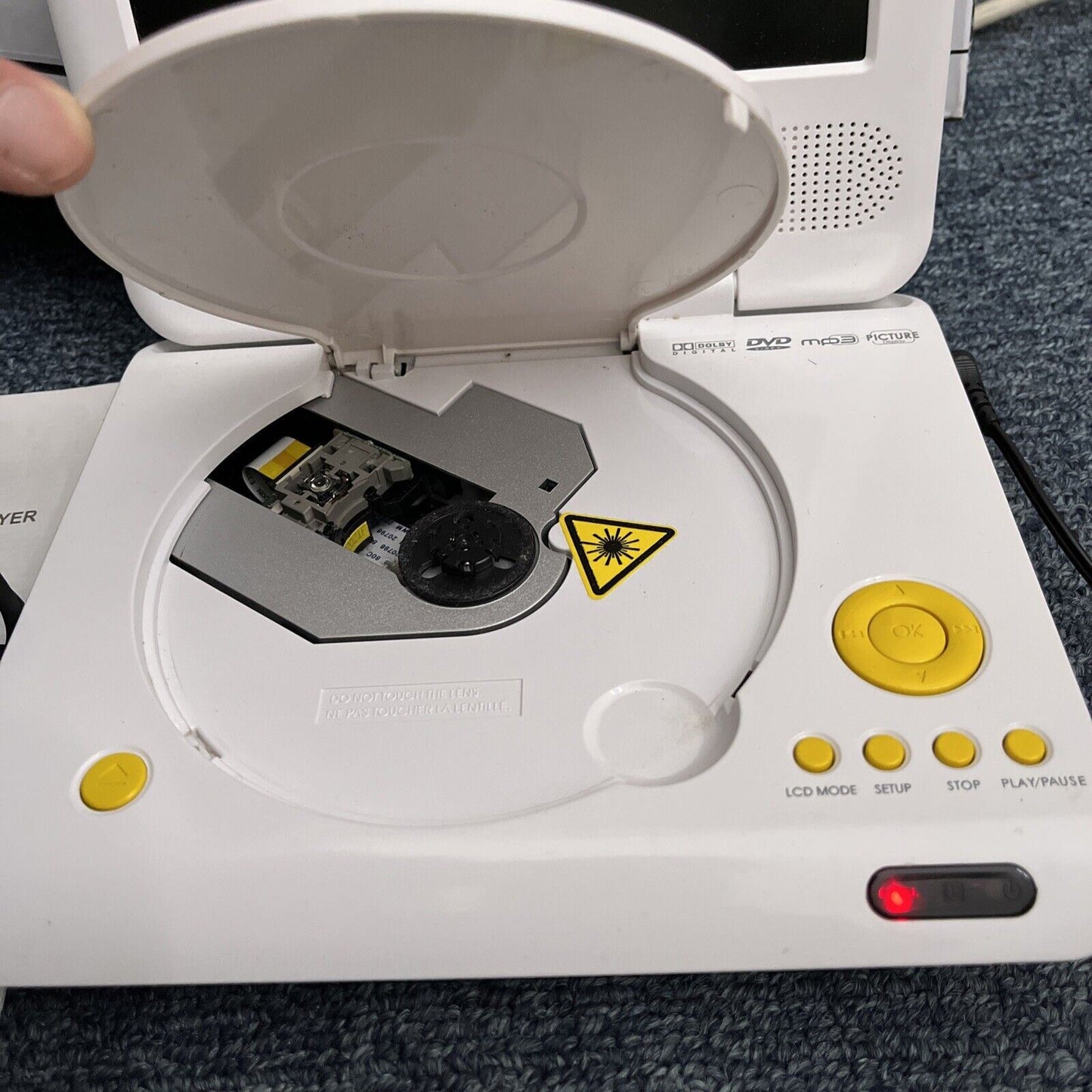 Base 17.5cm 7" Portable DVD Player with Car Charger & AC Adapter