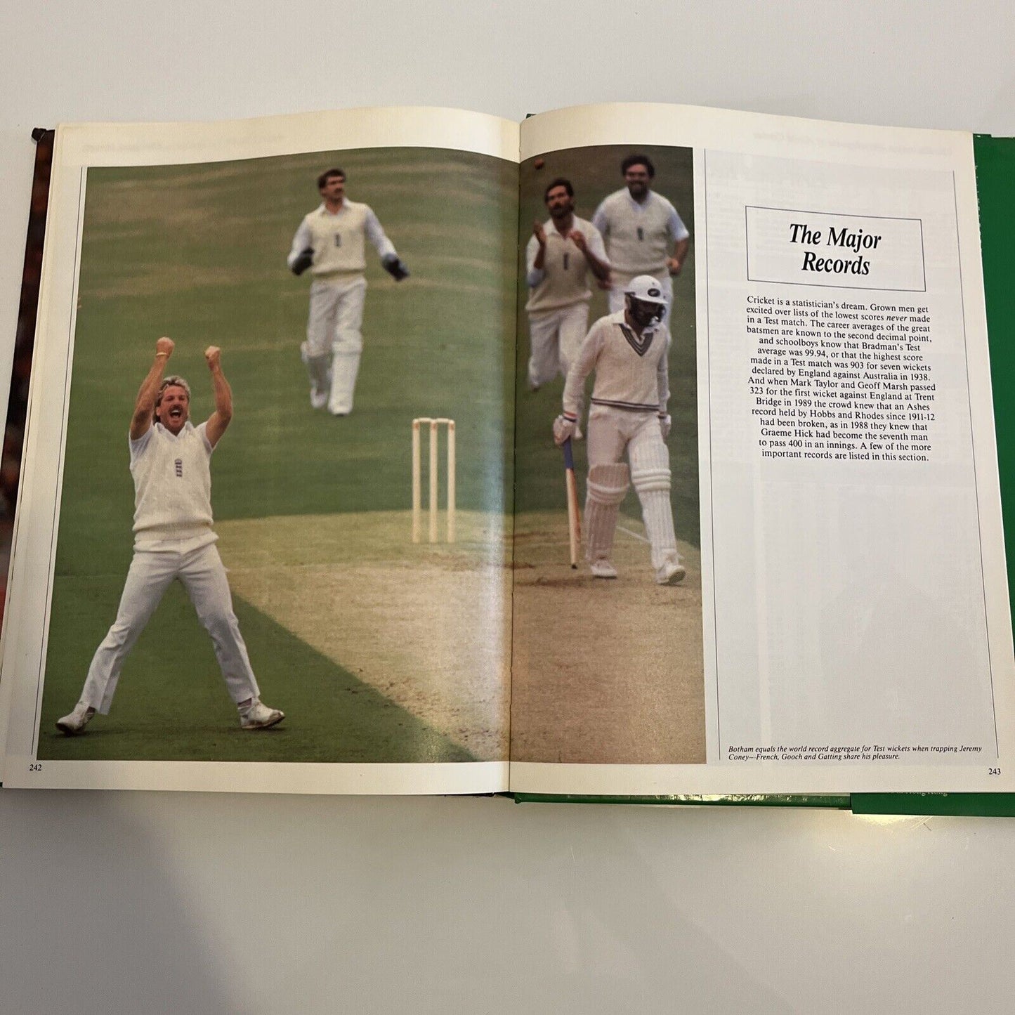 The Illustrated Encyclopedia of World Cricket by Peter Arnold 1st ed