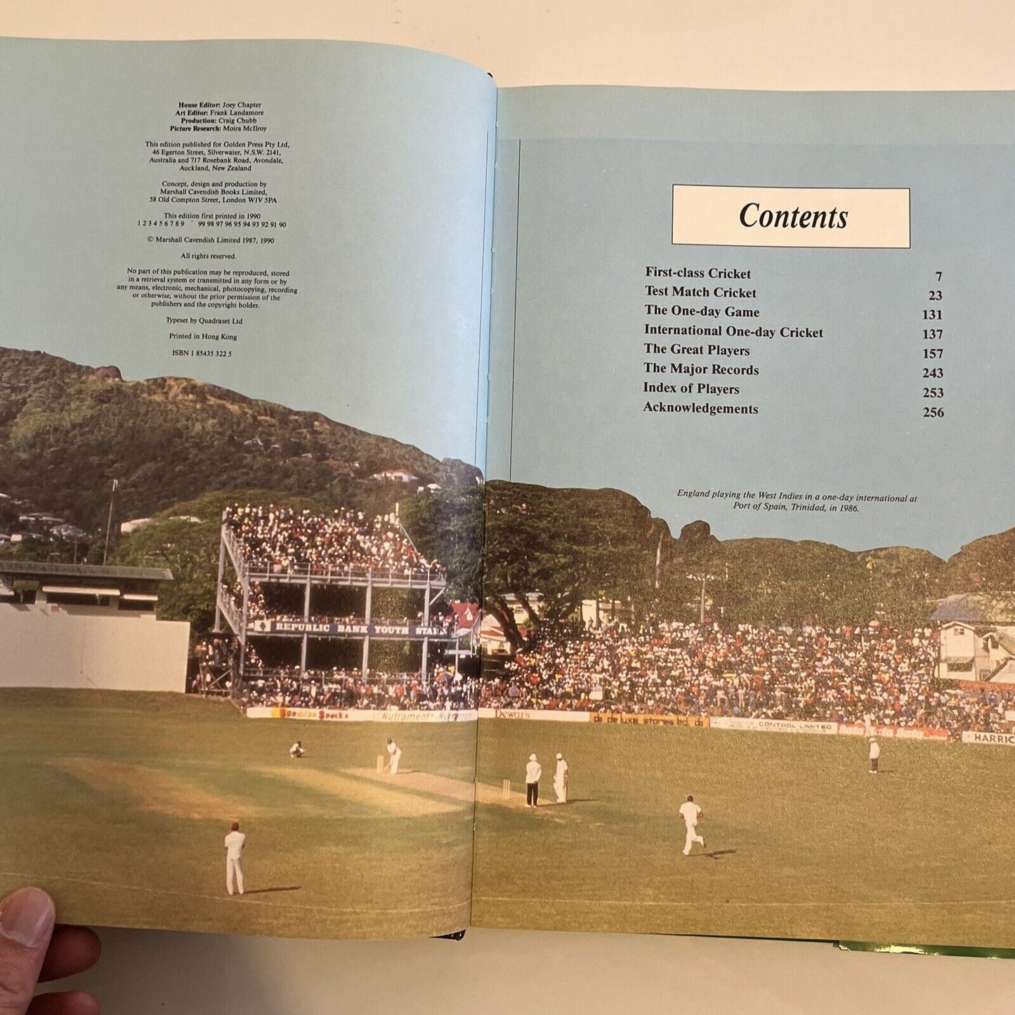 The Illustrated Encyclopedia of World Cricket by Peter Arnold 1st ed