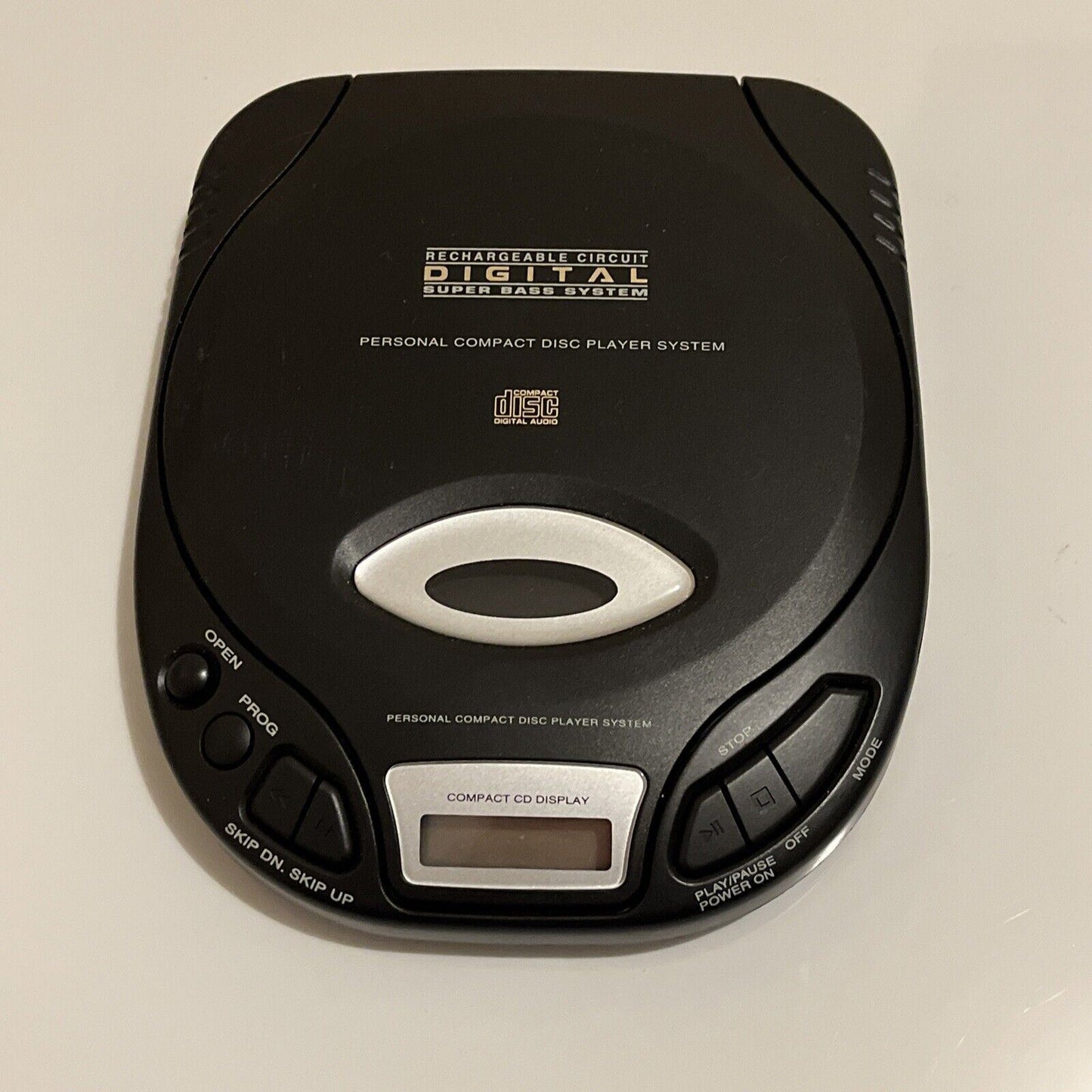 Portable CD Player CD152 *For parts or repair