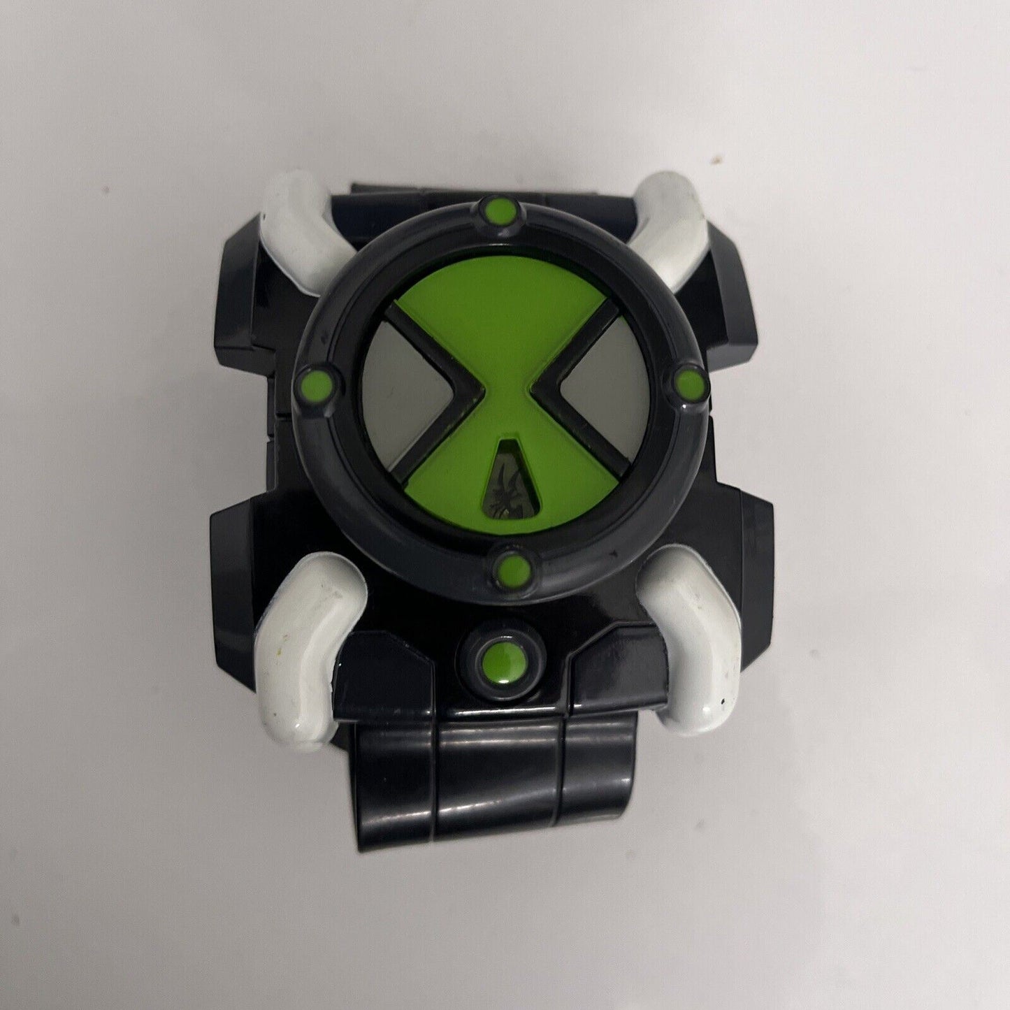 Ben 10 Omnitrix Interactive Watch Toy Talking Lights Sounds – Retro Unit