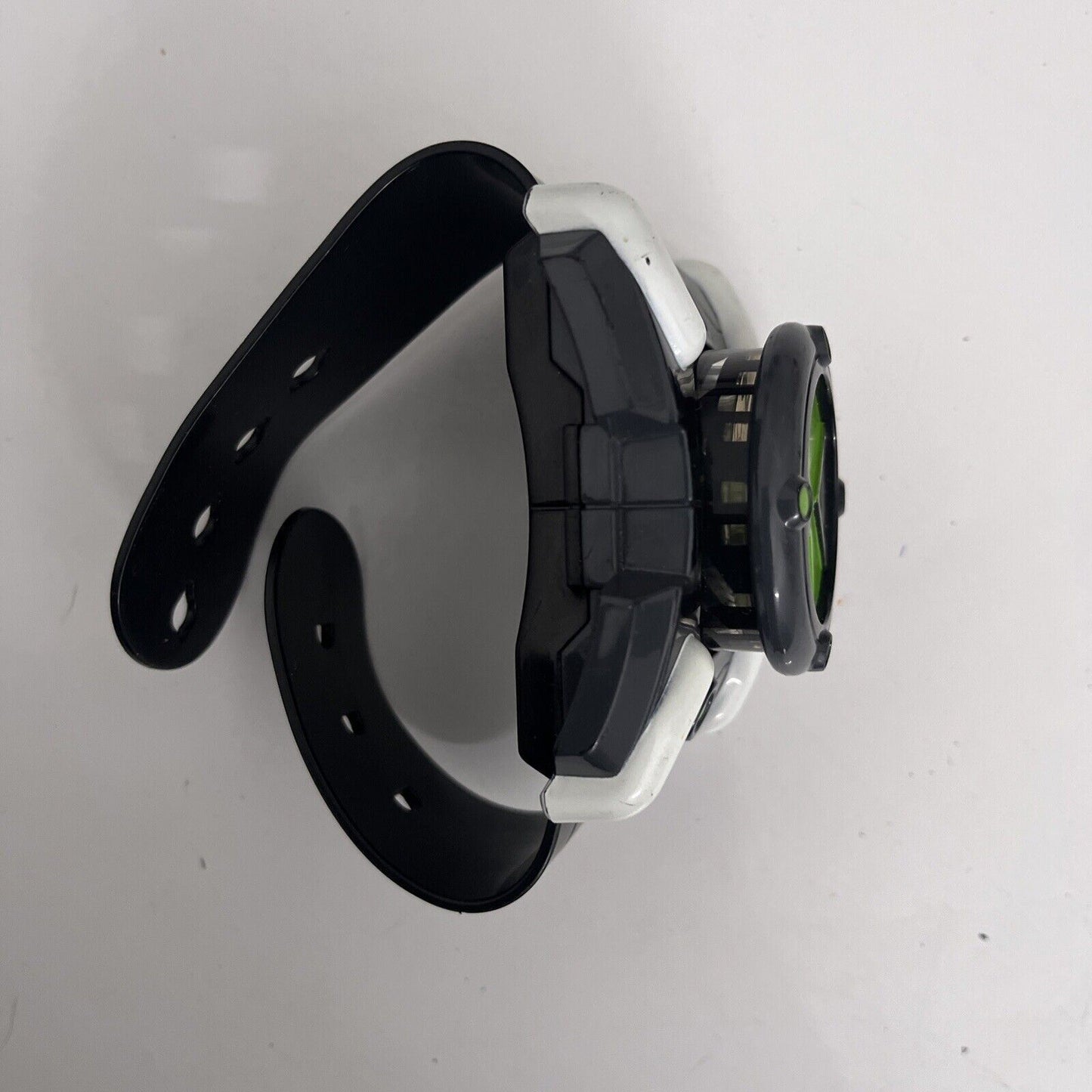 Ben 10 Omnitrix Interactive Watch Toy Talking Lights Sounds