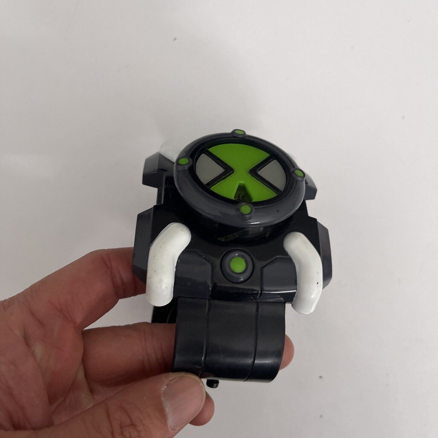 Ben 10 Omnitrix Interactive Watch Toy Talking Lights Sounds