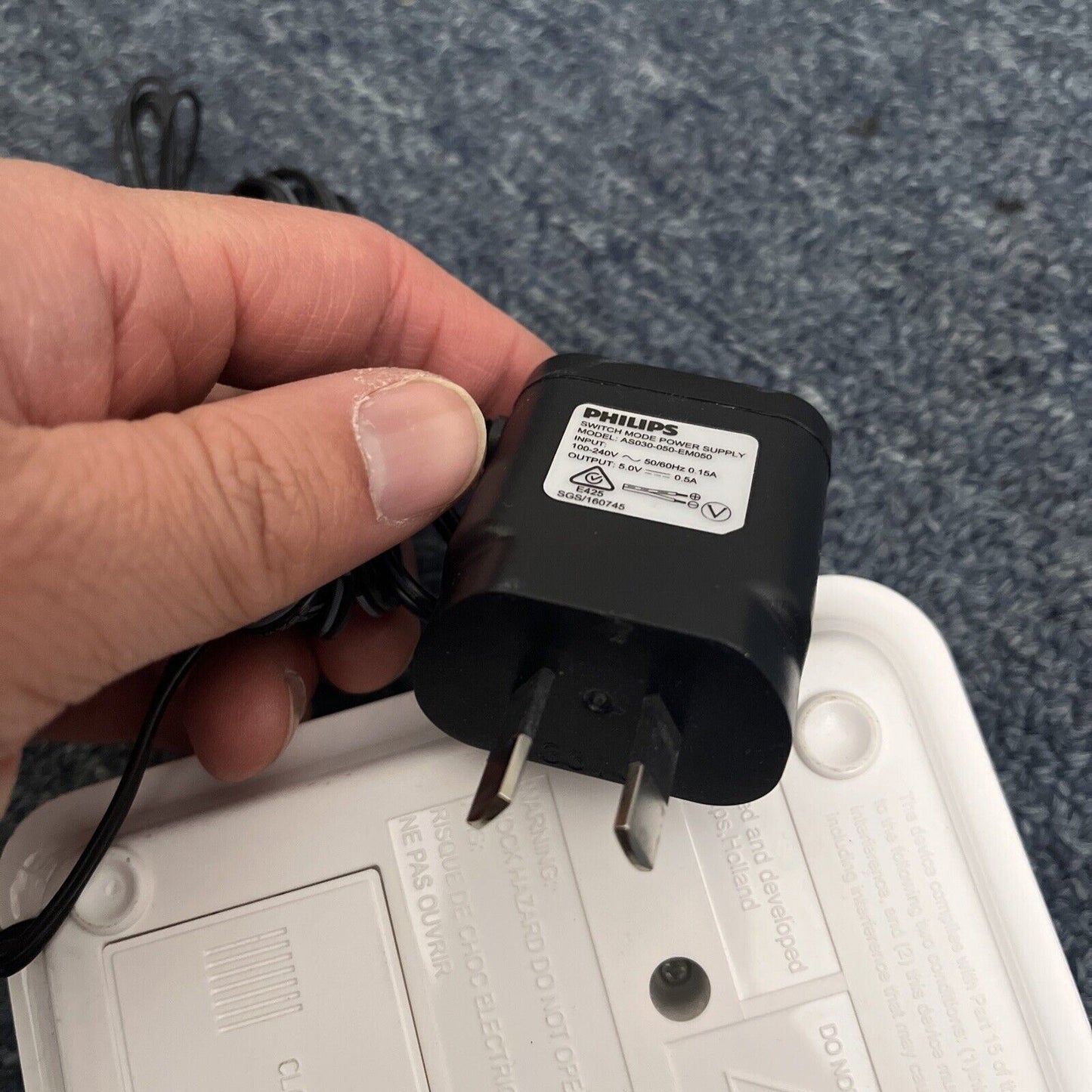 Philips Clock Alarm AM/FM Radio AJ3115 with Snooze Function