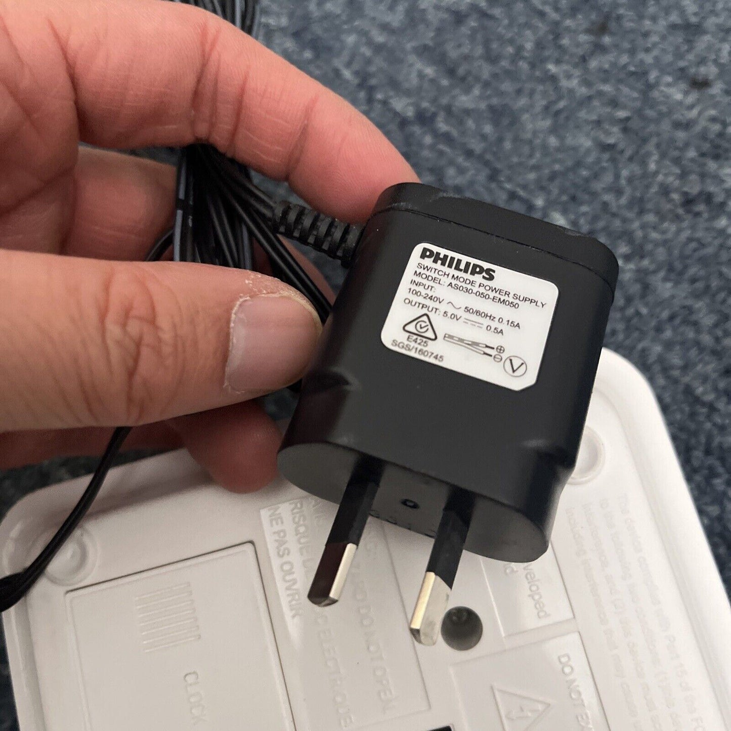 Philips Clock Alarm AM/FM Radio AJ3115 with Snooze Function