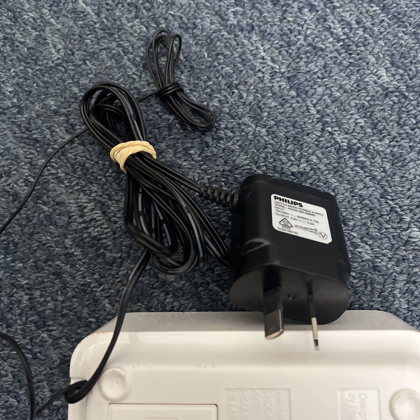 Philips Clock Alarm AM/FM Radio AJ3115 with Snooze Function