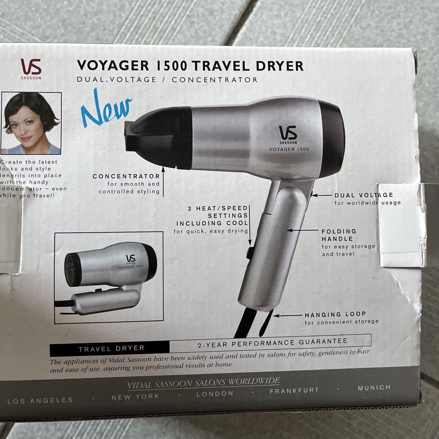 Vidal Sassoon Voyager 1500 Travel Dryer - Folding Handle Dual Voltage