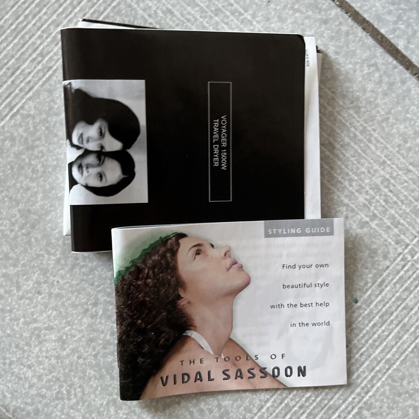 Vidal Sassoon Voyager 1500 Travel Dryer - Folding Handle Dual Voltage